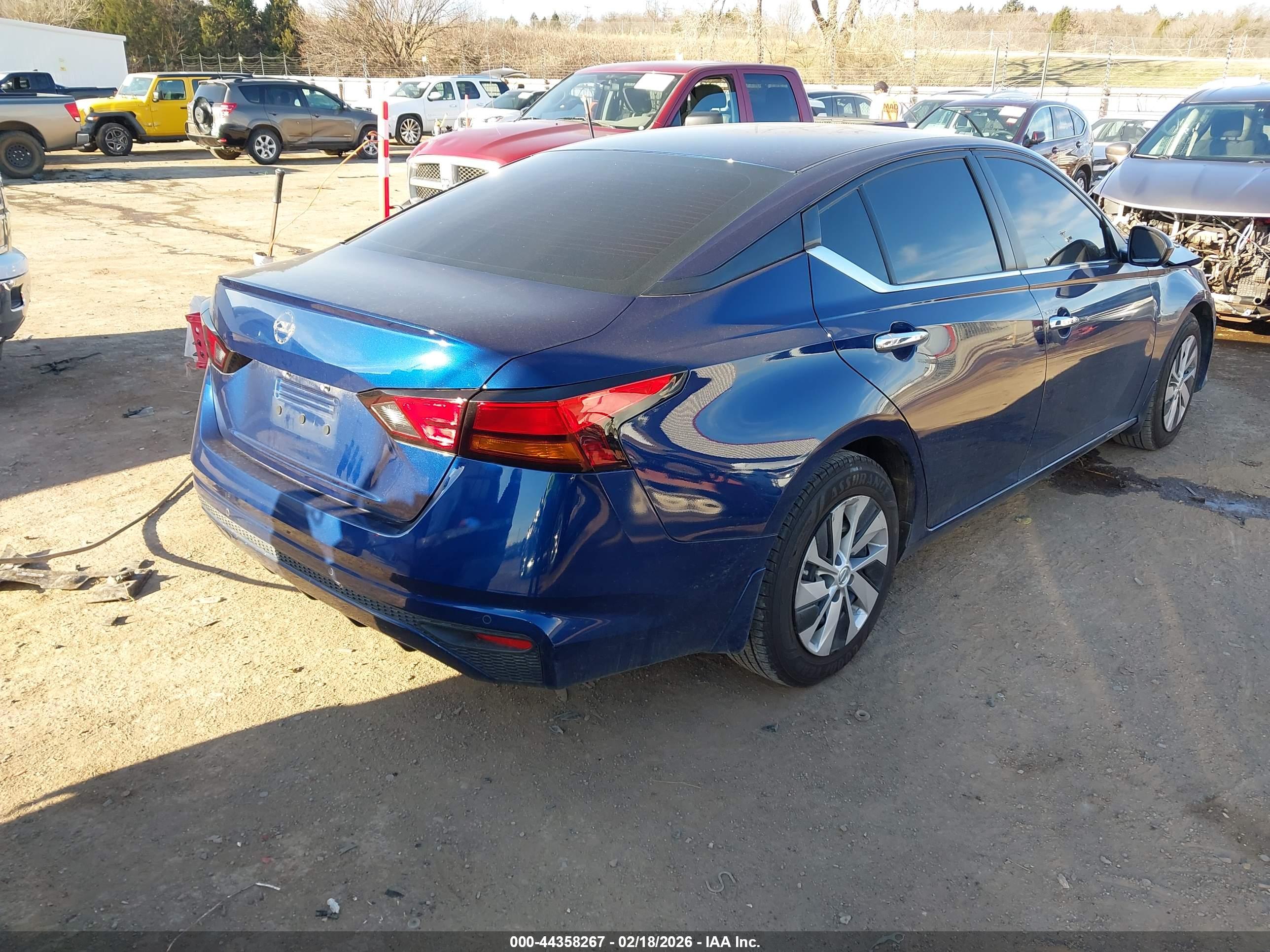 NISSAN ALTIMA image 4