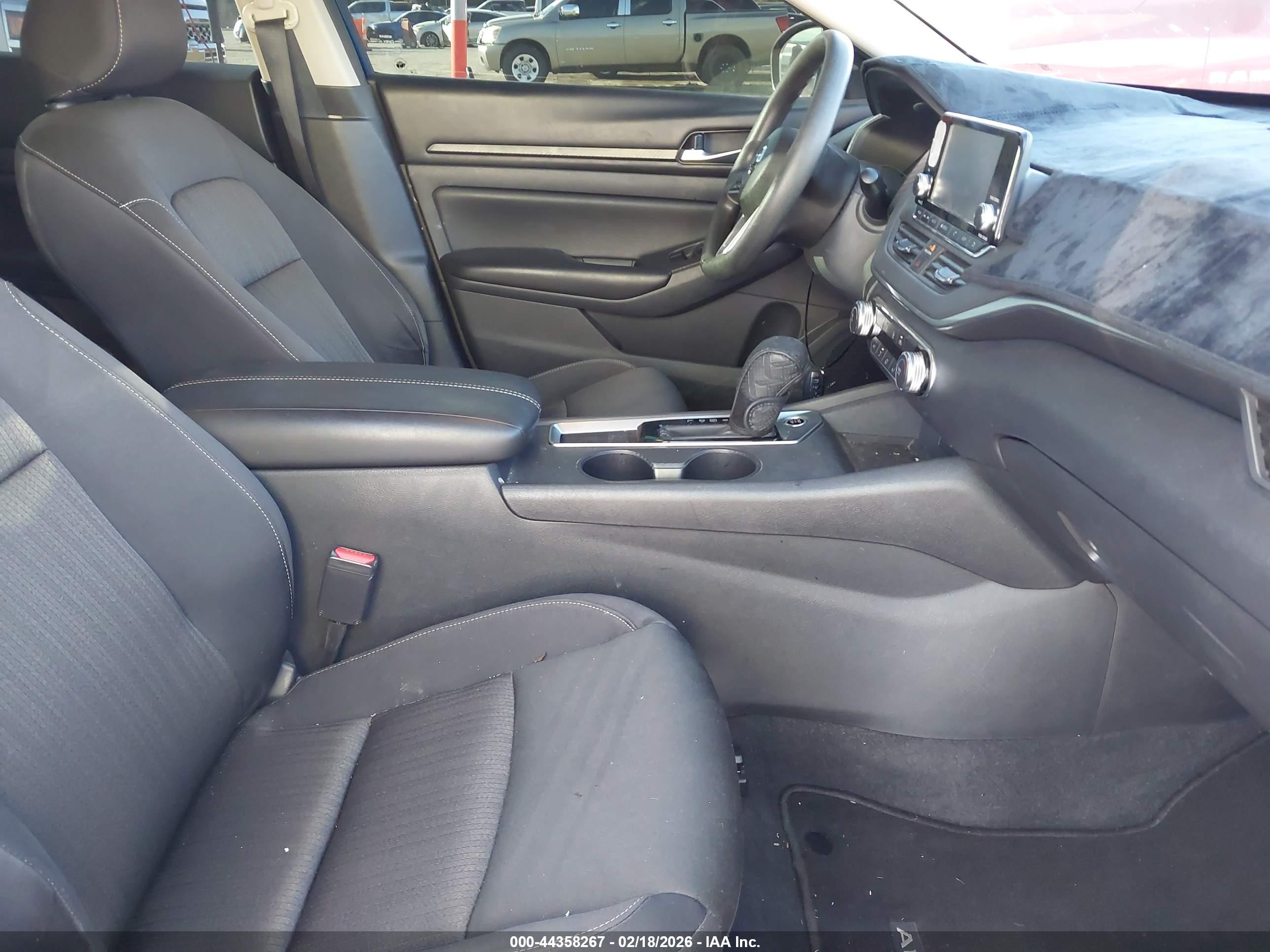 NISSAN ALTIMA image 5
