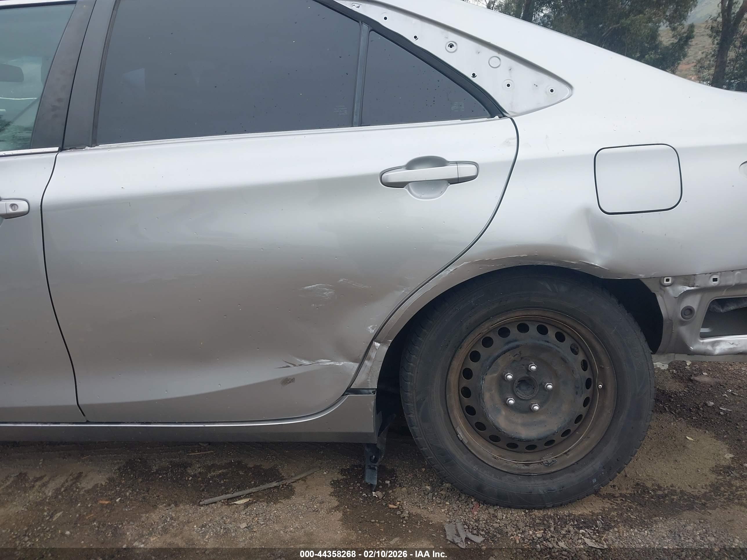 TOYOTA CAMRY image 6