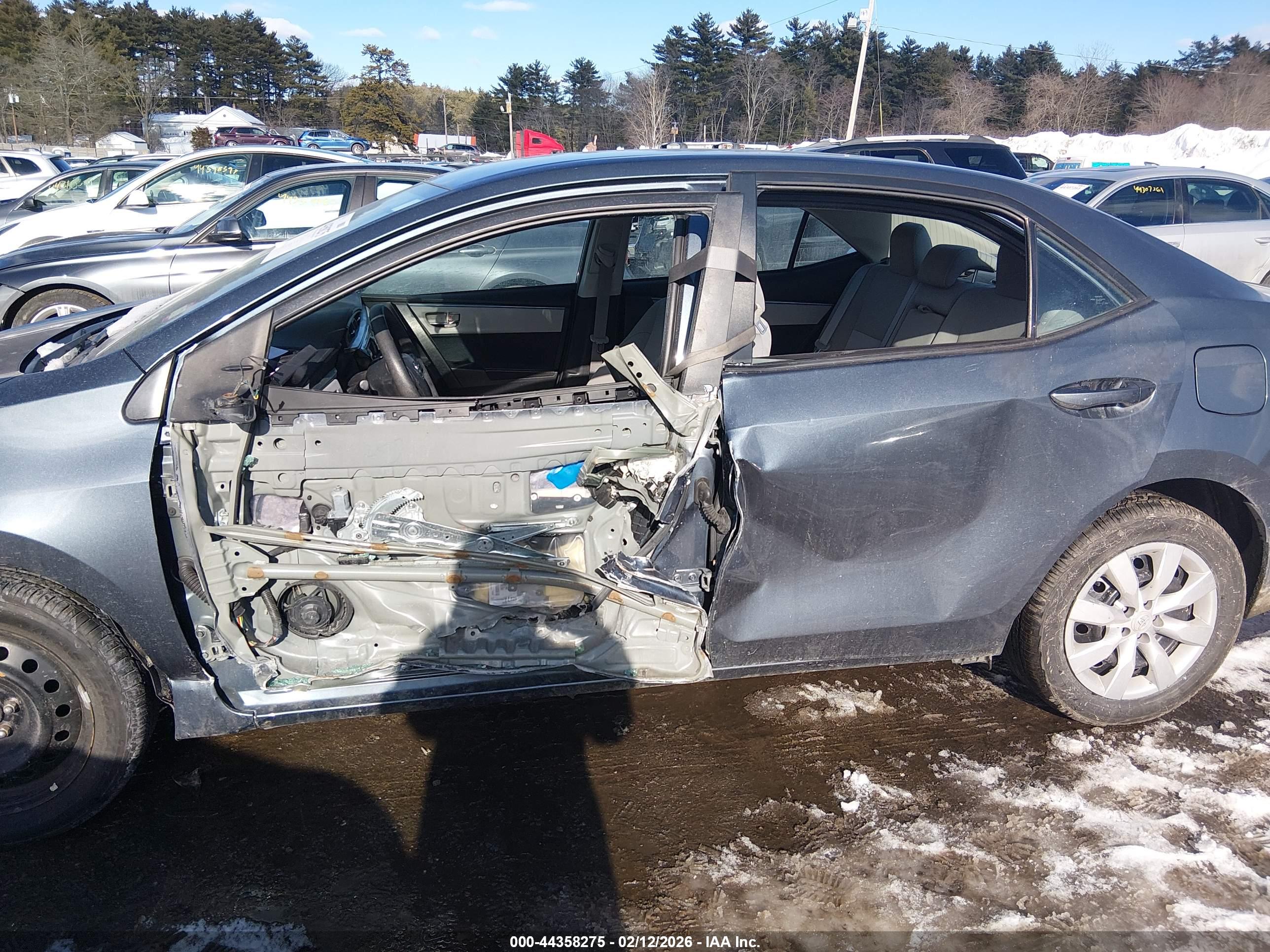 TOYOTA COROLLA image 6