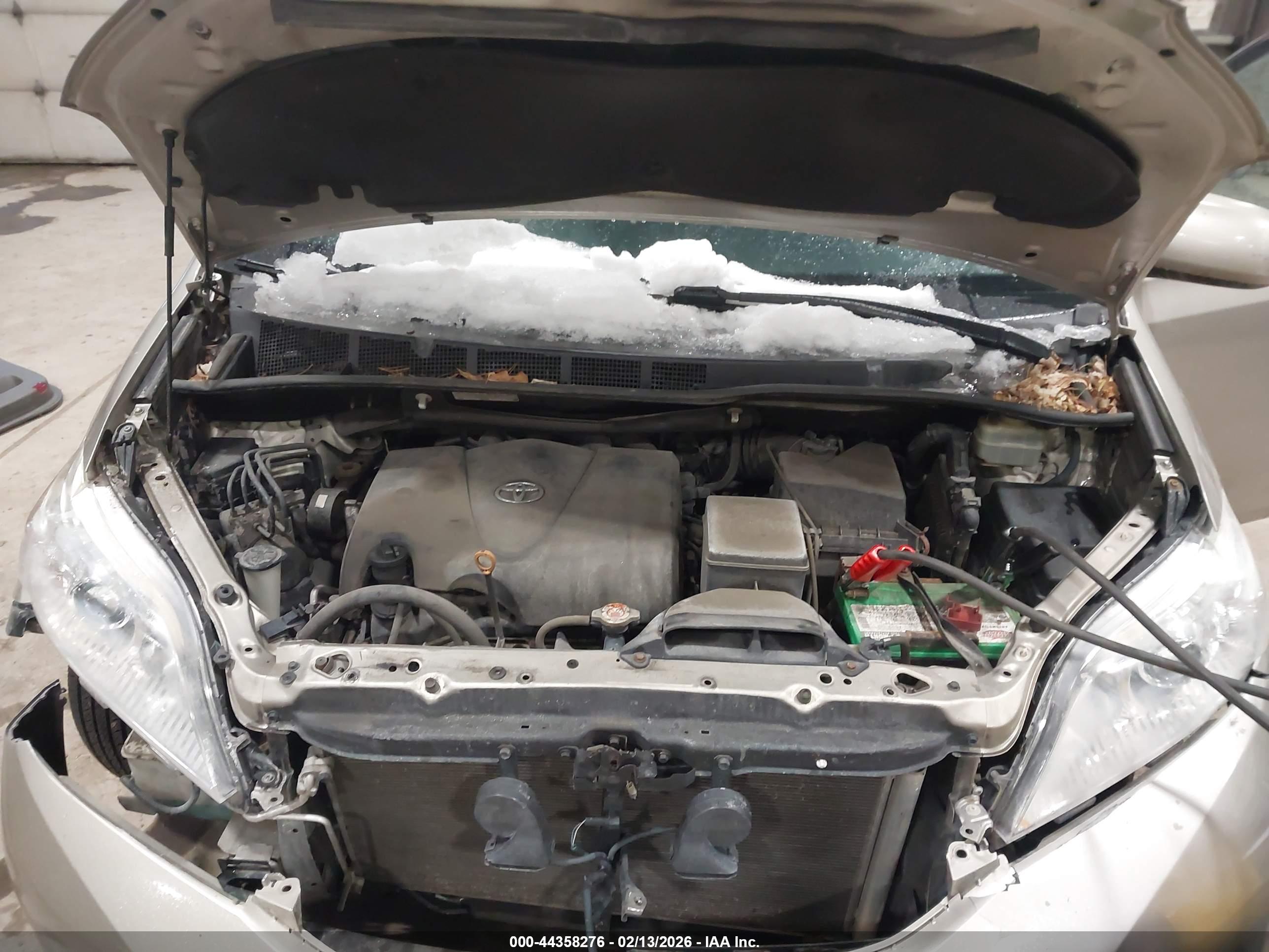 TOYOTA SIENNA image 10