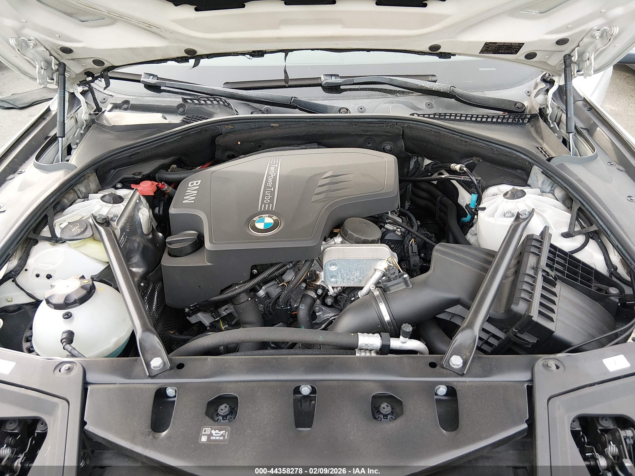 BMW 528I image 10