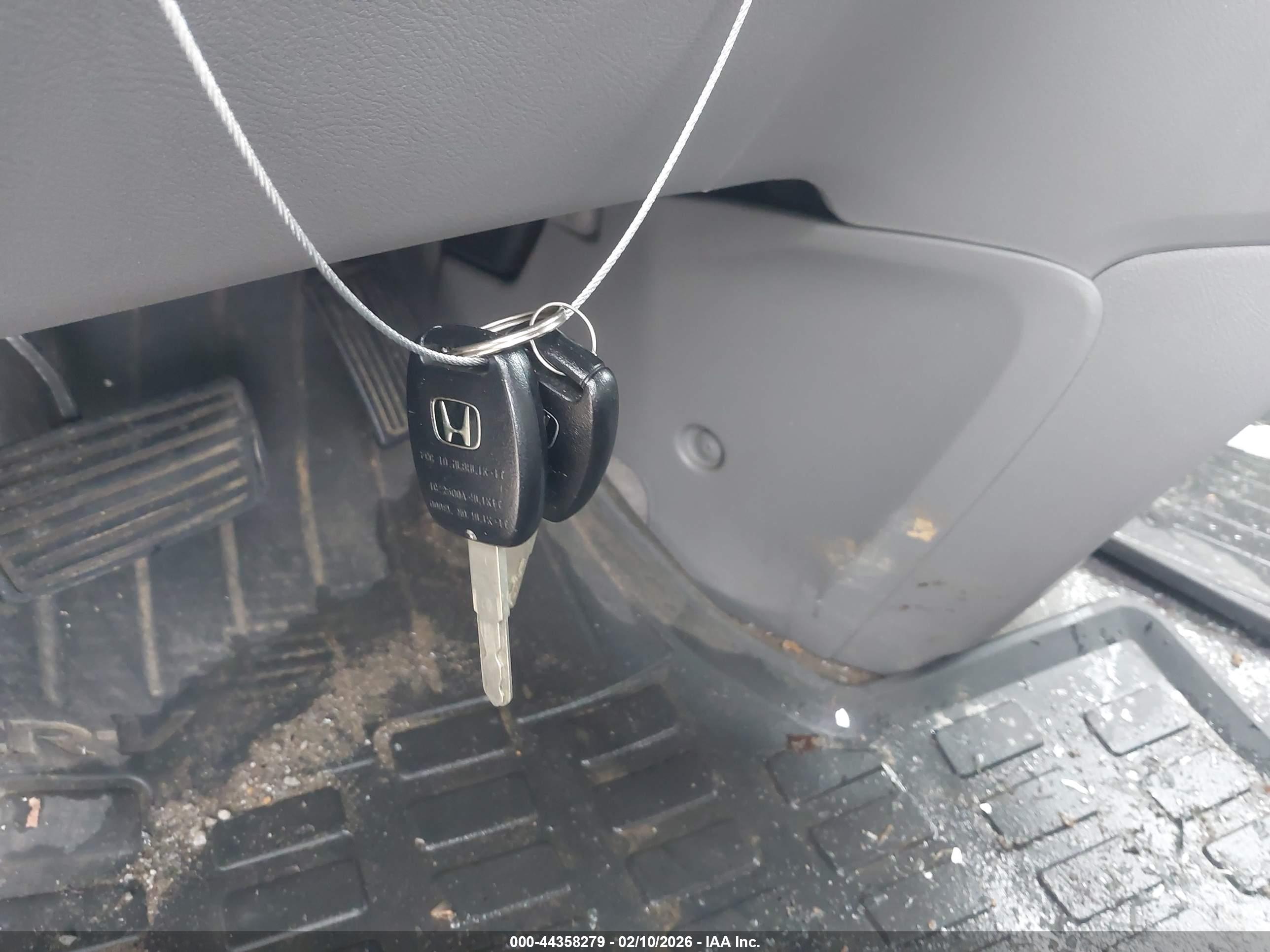 HONDA CR-V image 11