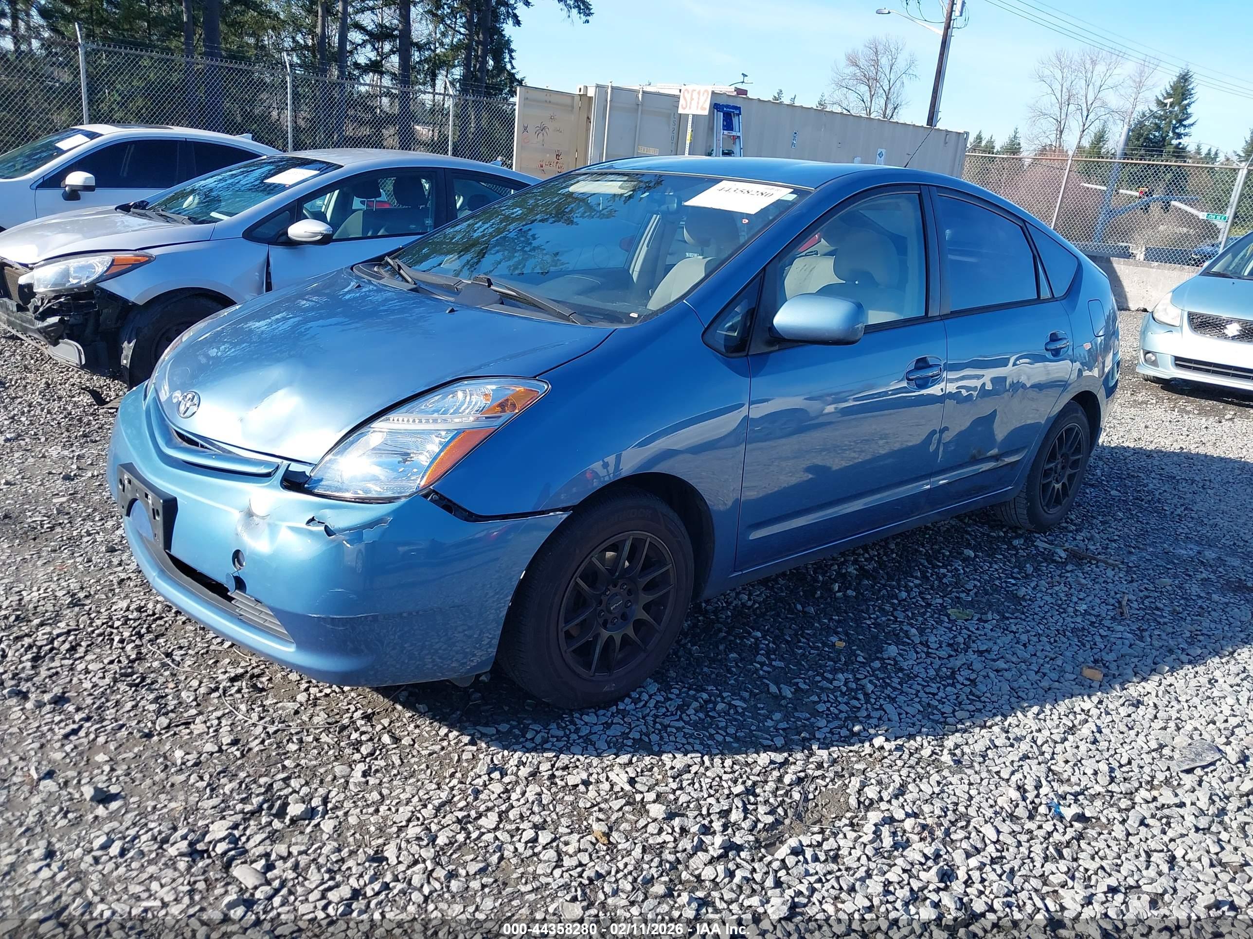 TOYOTA PRIUS image 2