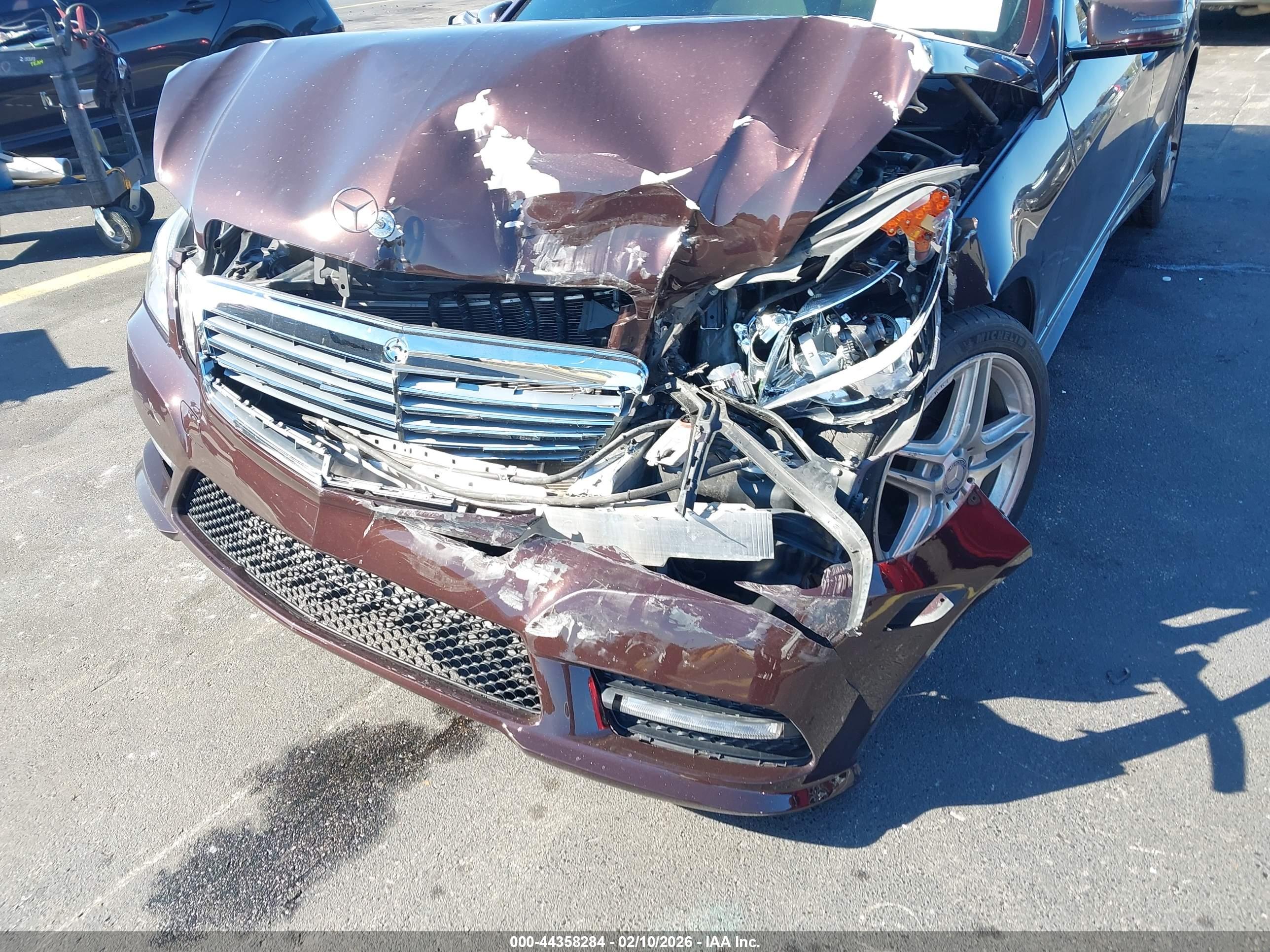 MERCEDES-BENZ E image 6