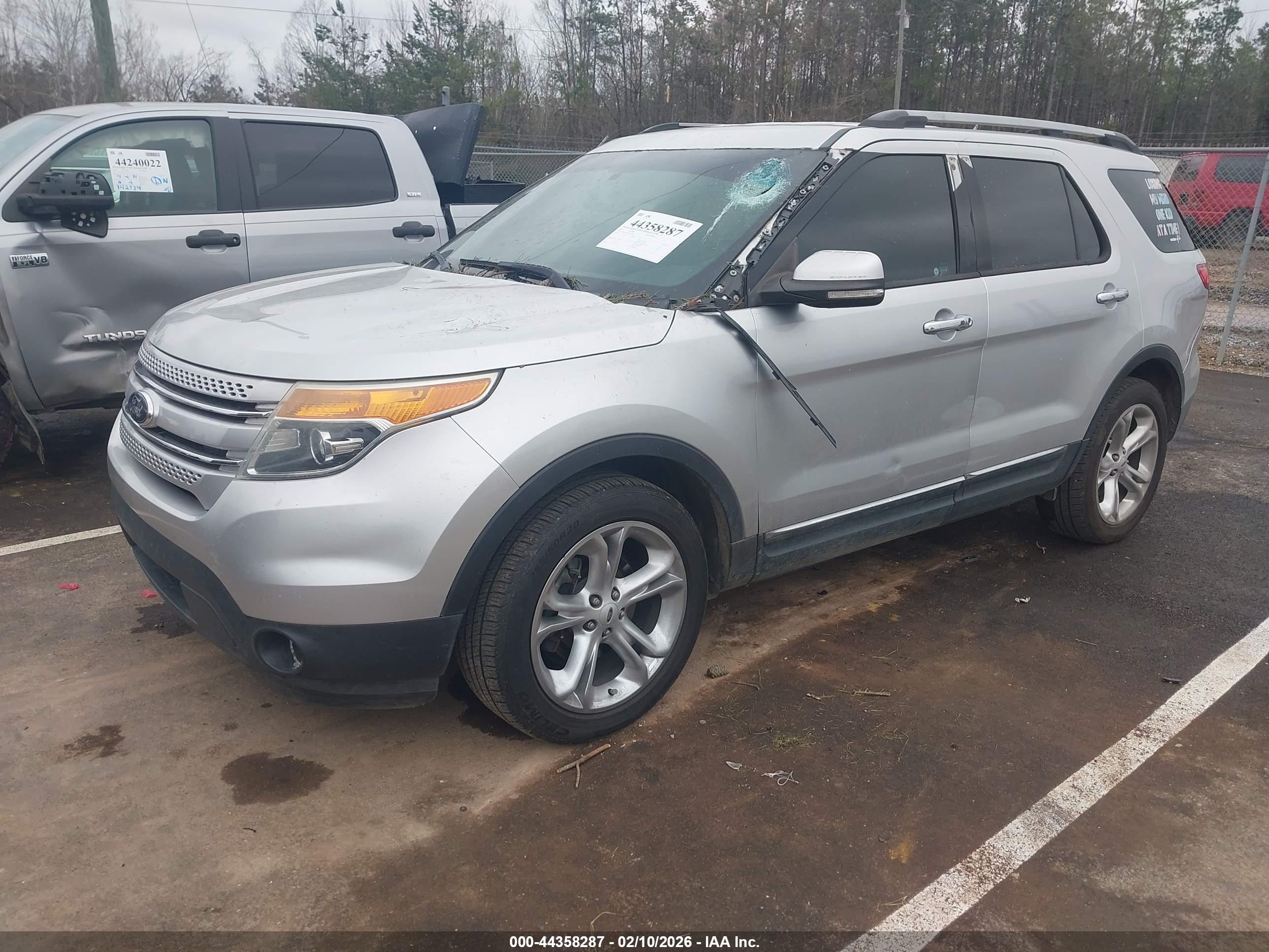 FORD EXPLORER image 2