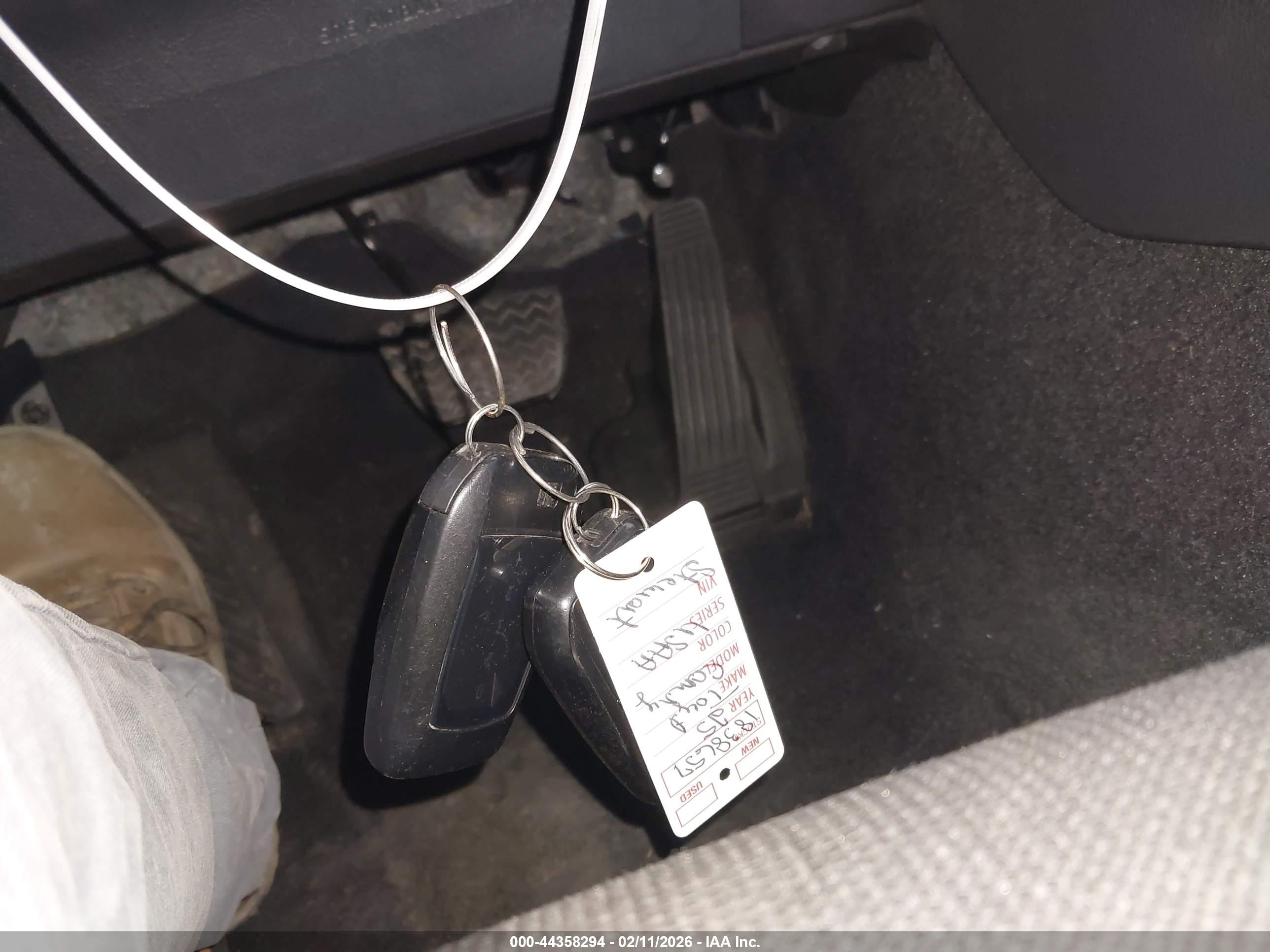 TOYOTA CAMRY image 11