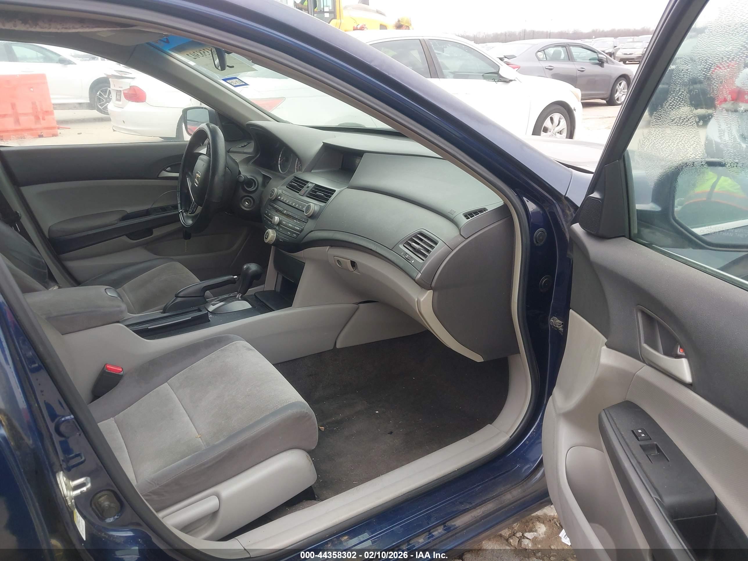 HONDA ACCORD image 5