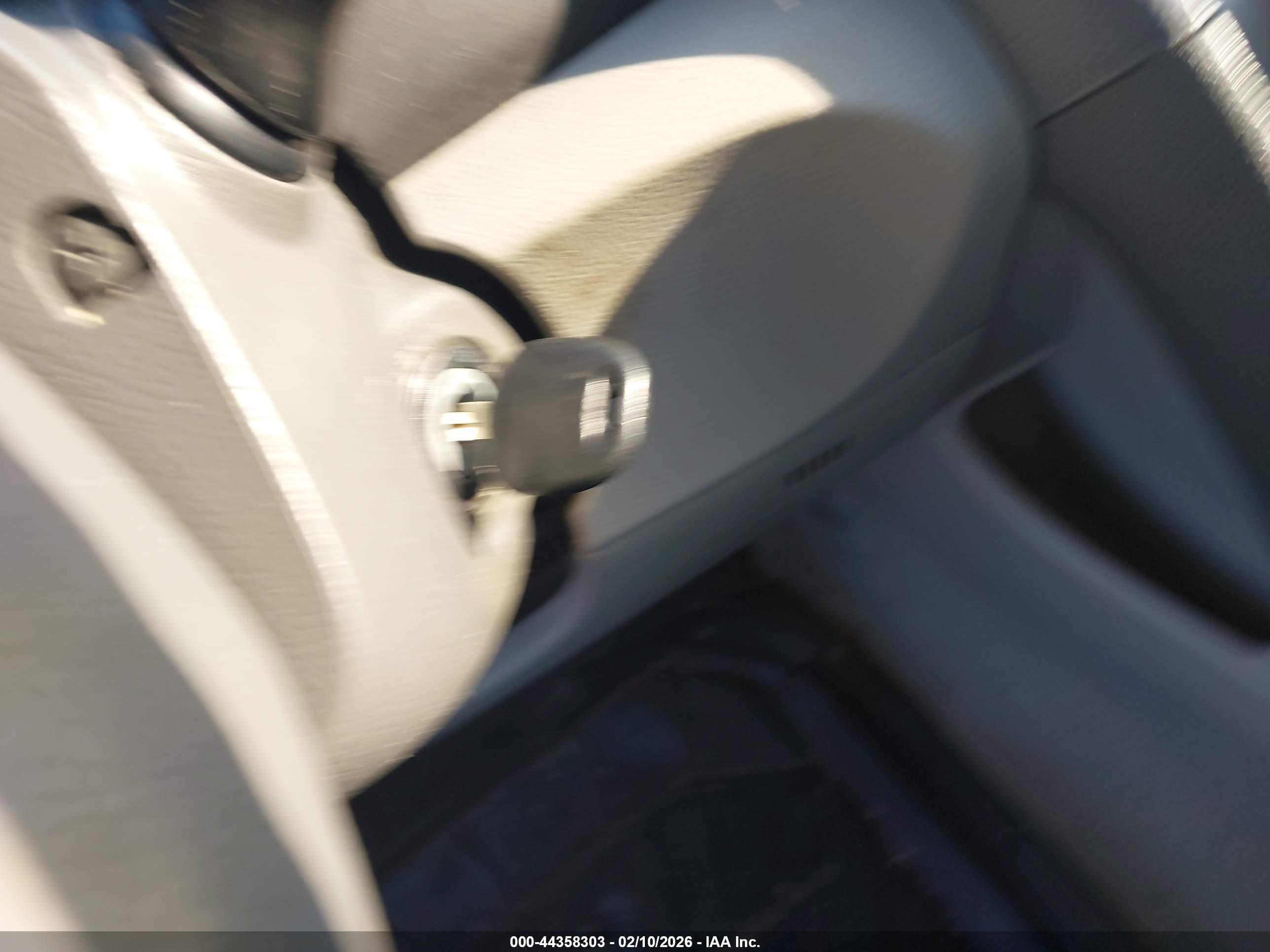 TOYOTA CAMRY image 11