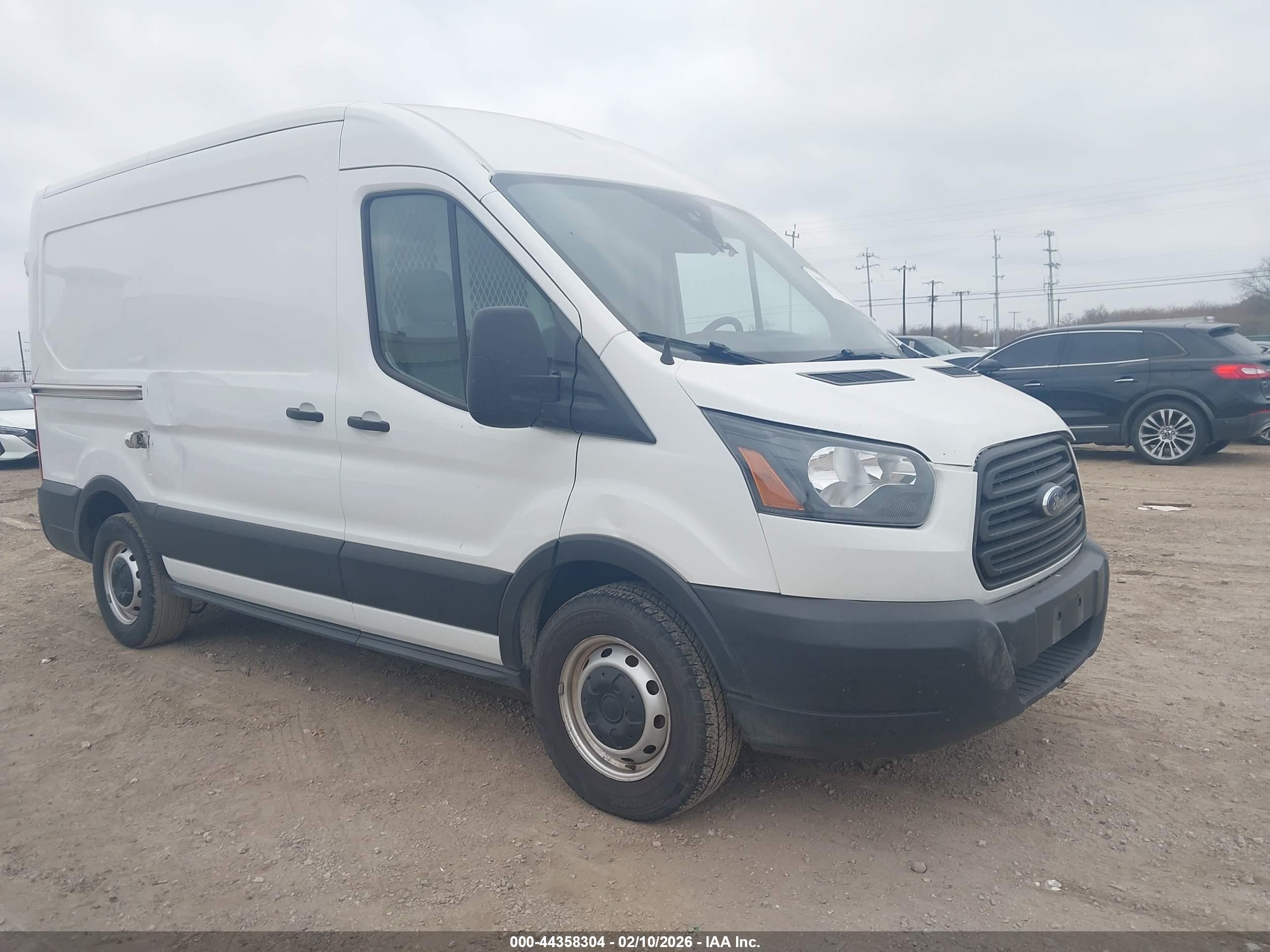 FORD TRANSIT-150 image 6
