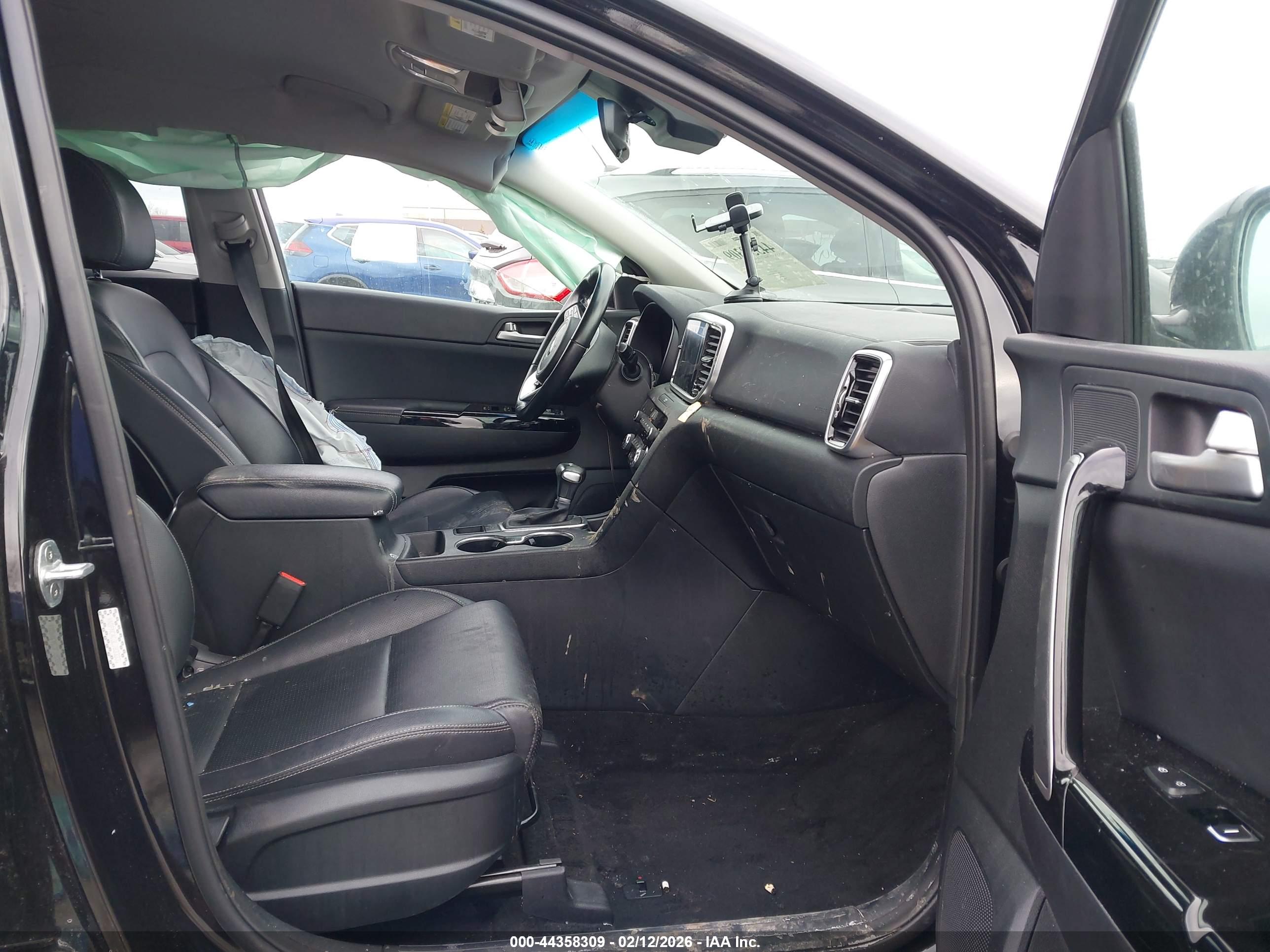 KIA SPORTAGE image 5