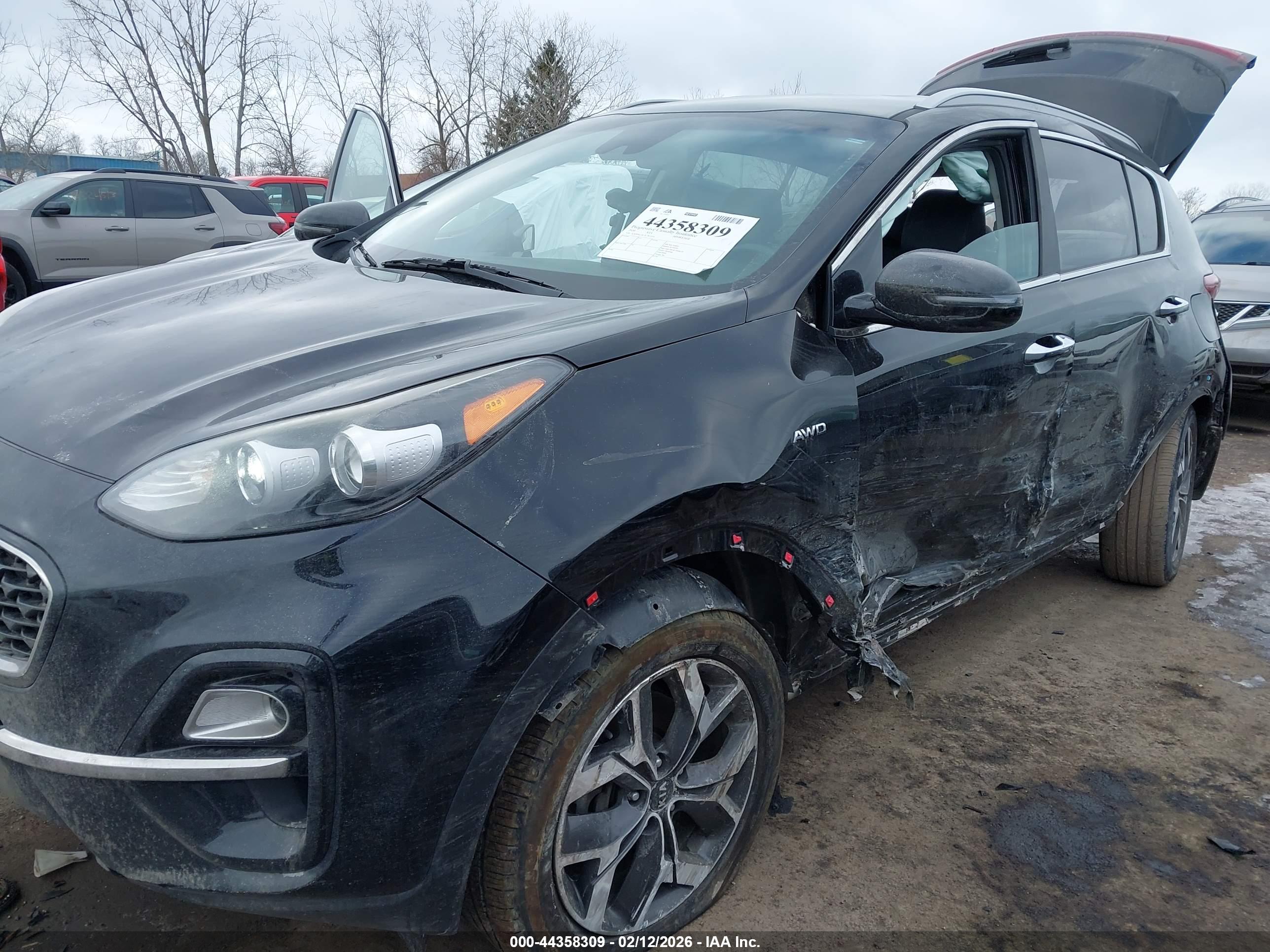 KIA SPORTAGE image 6