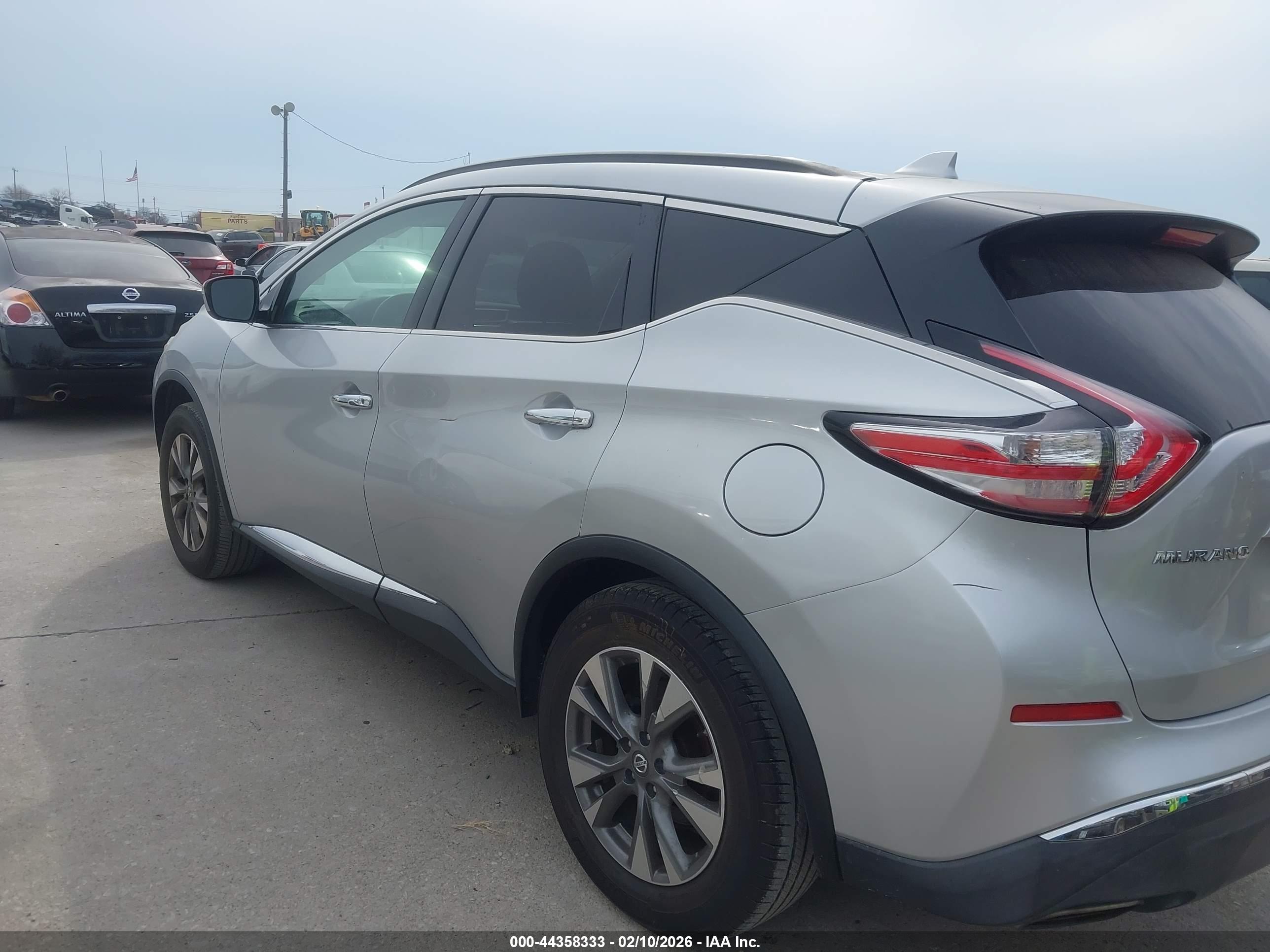 NISSAN MURANO image 6