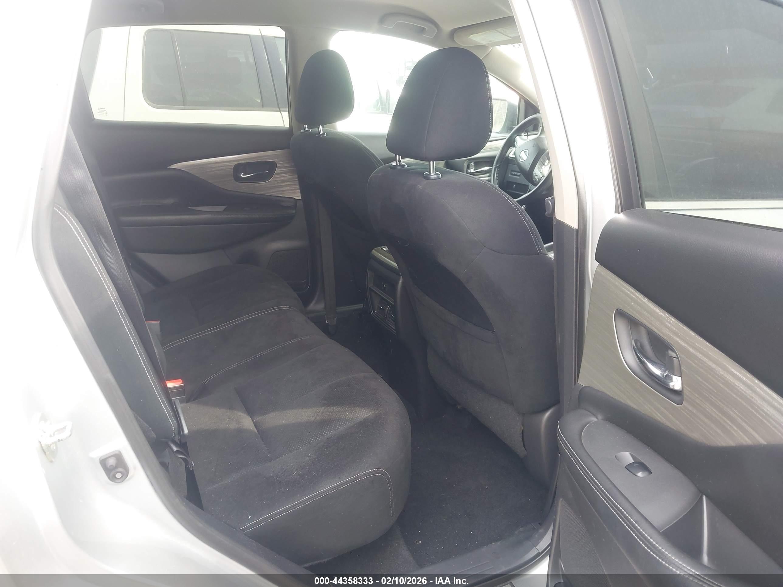 NISSAN MURANO image 8