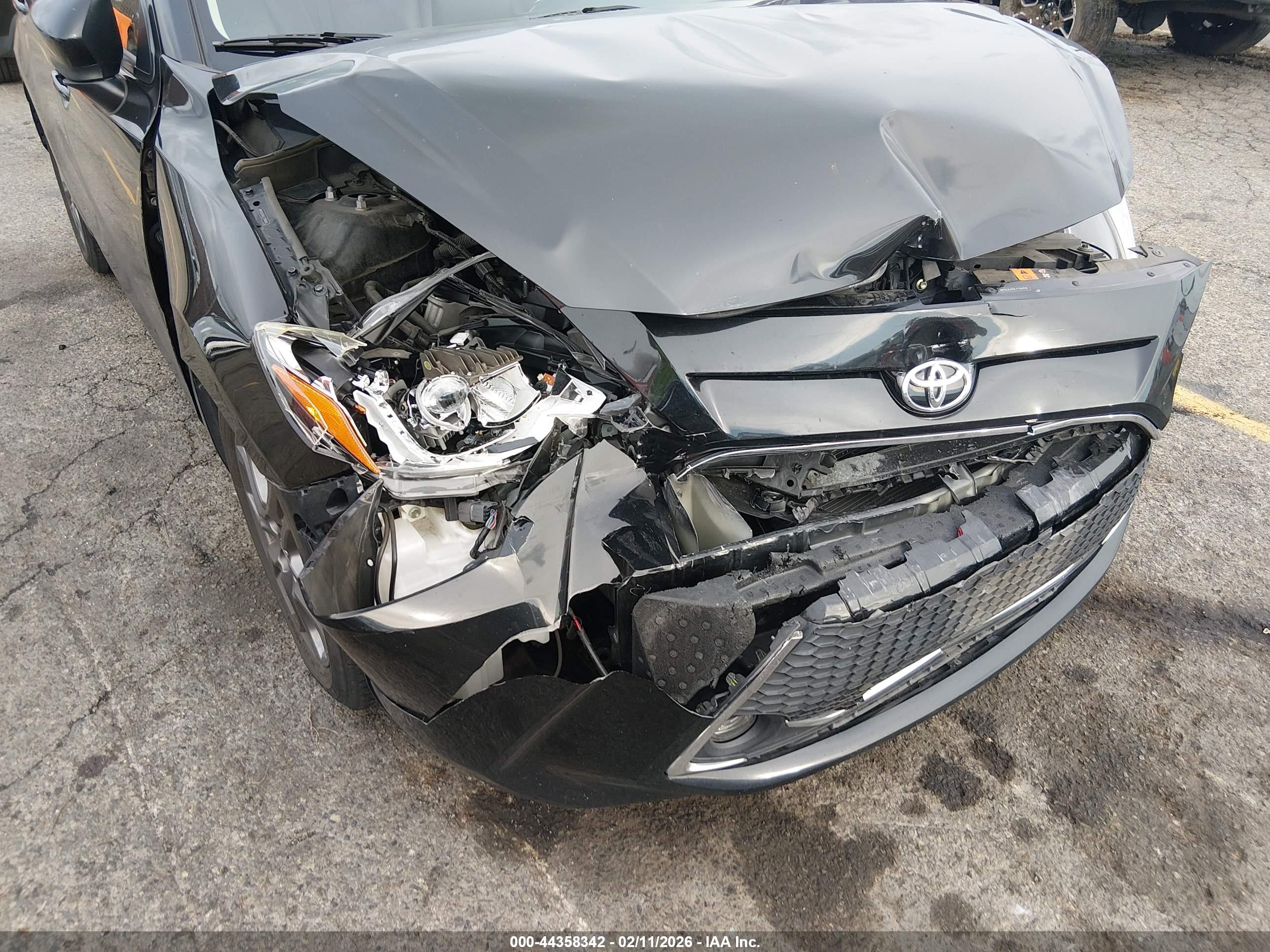 TOYOTA YARIS image 6