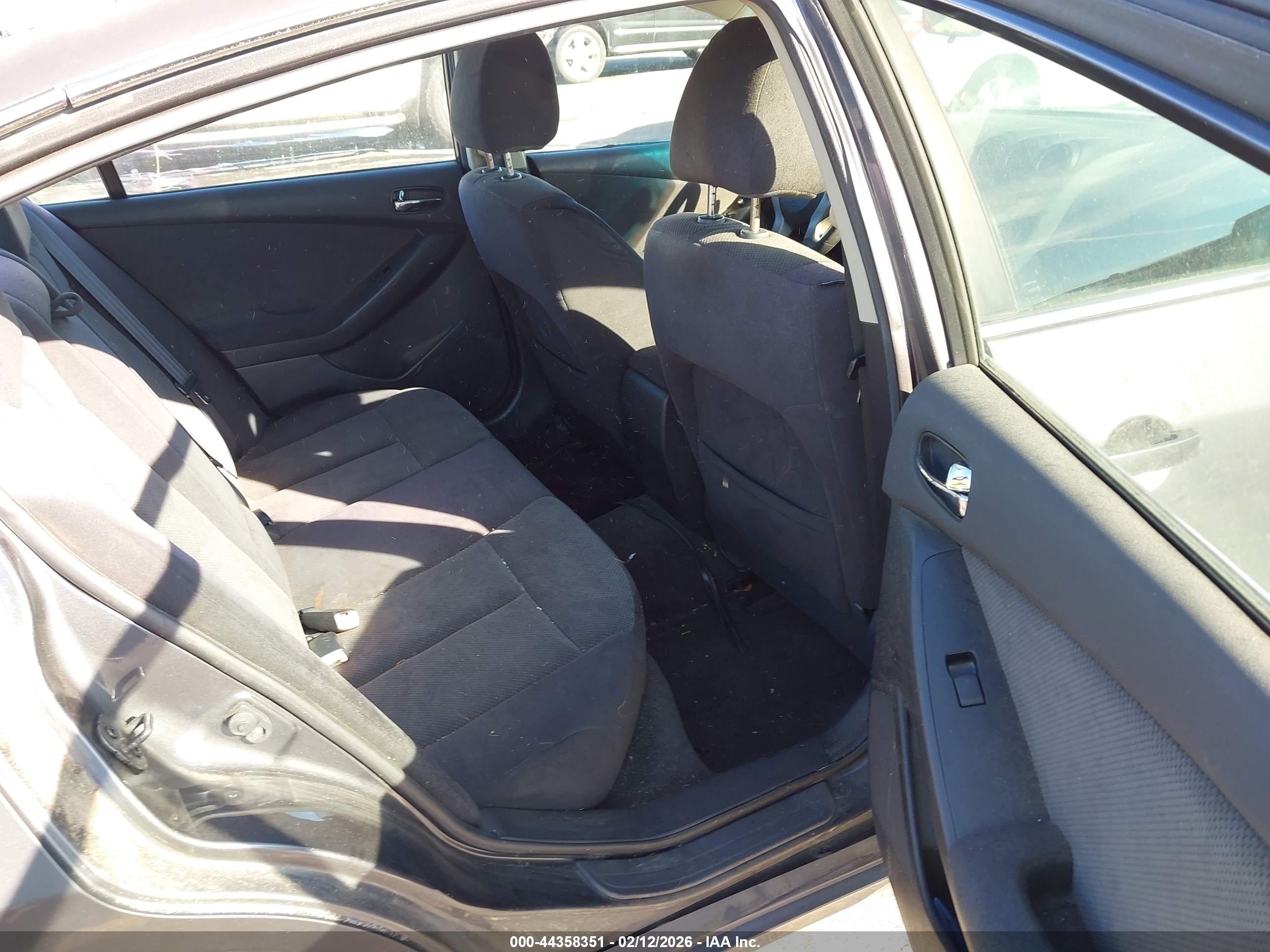NISSAN ALTIMA image 8