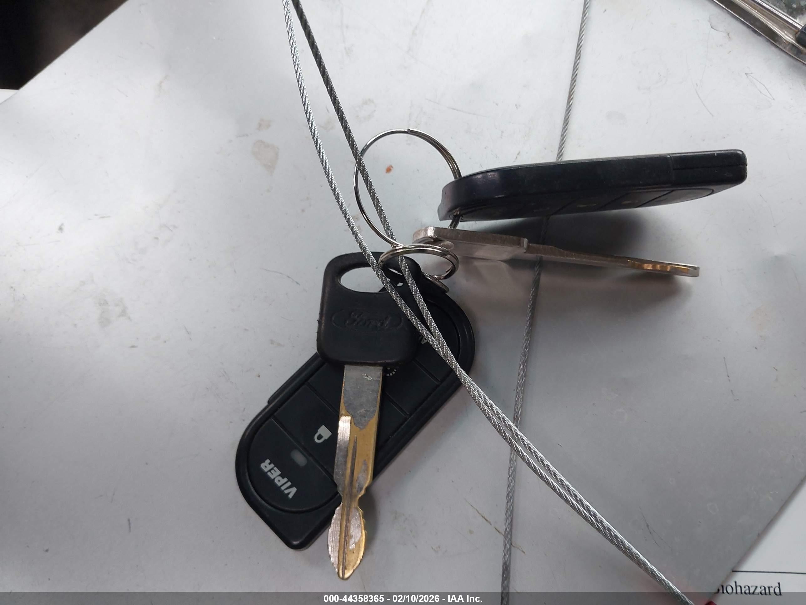 FORD E-250 image 11