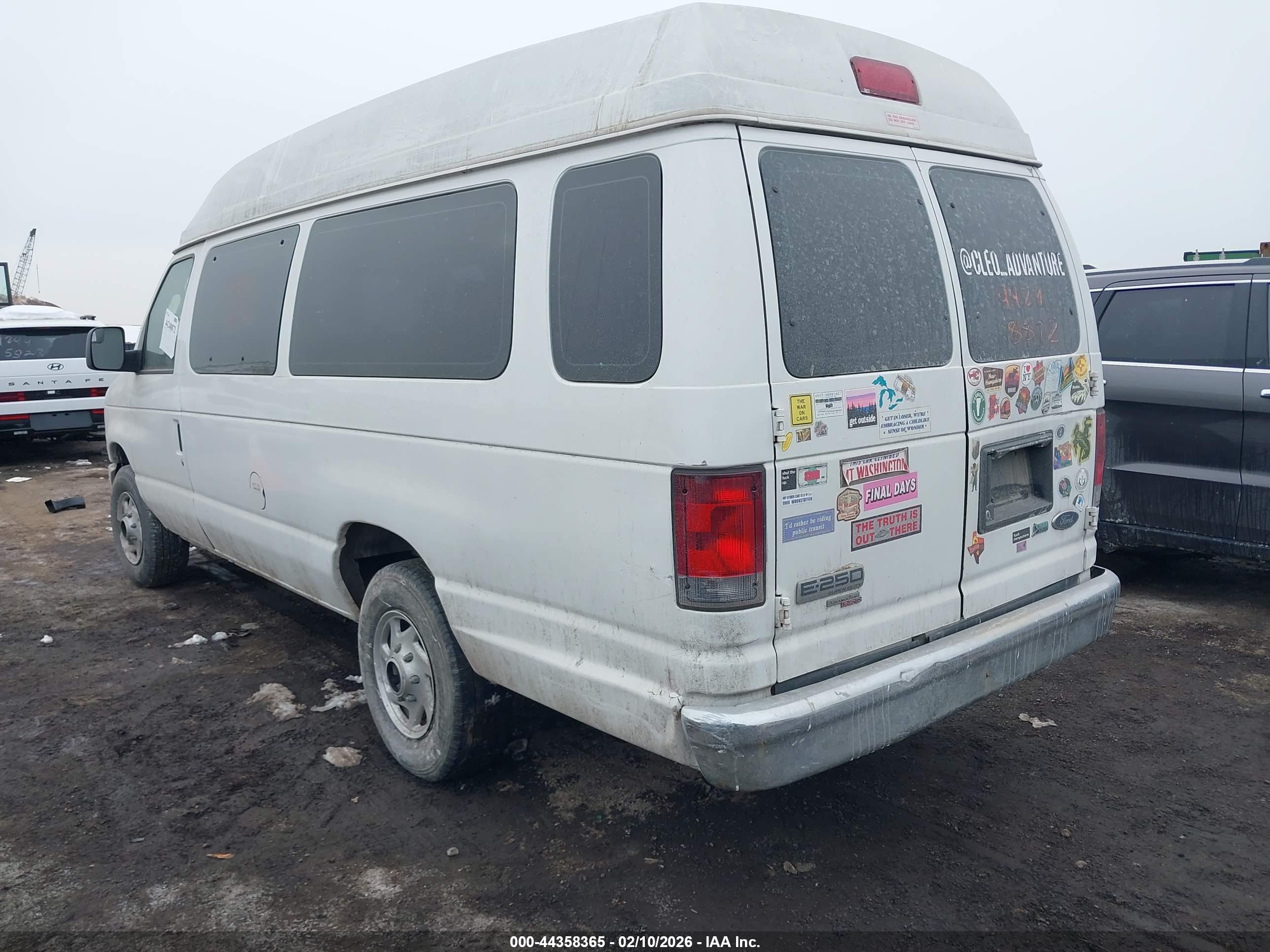 FORD E-250 image 3