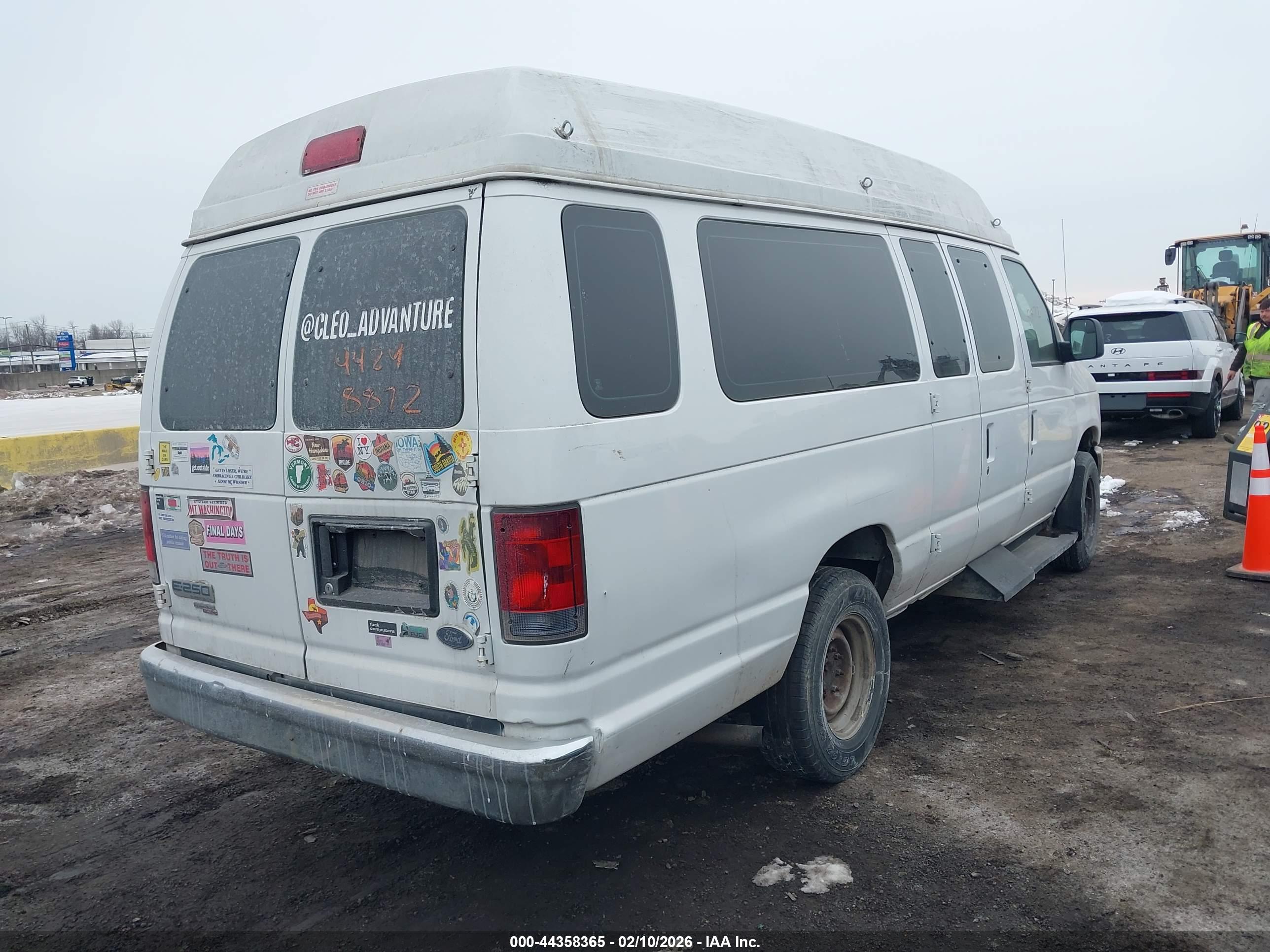 FORD E-250 image 4