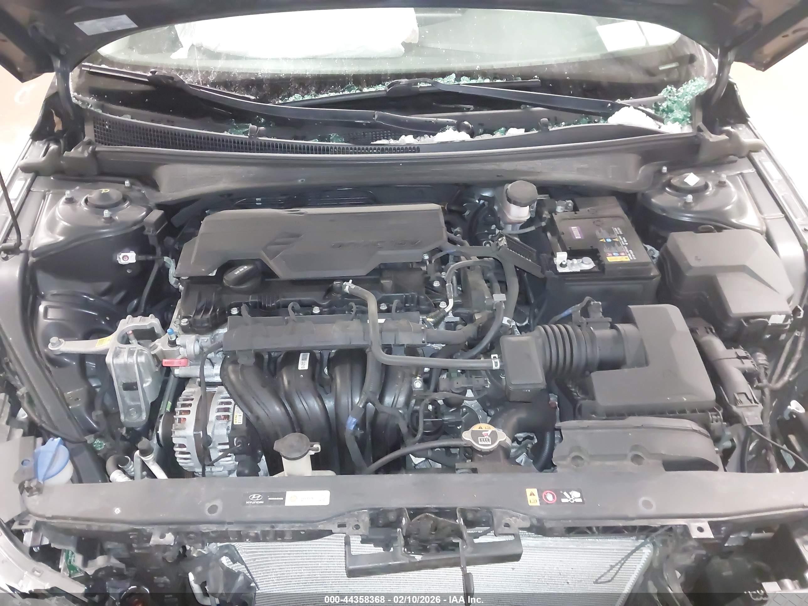 HYUNDAI ELANTRA image 10