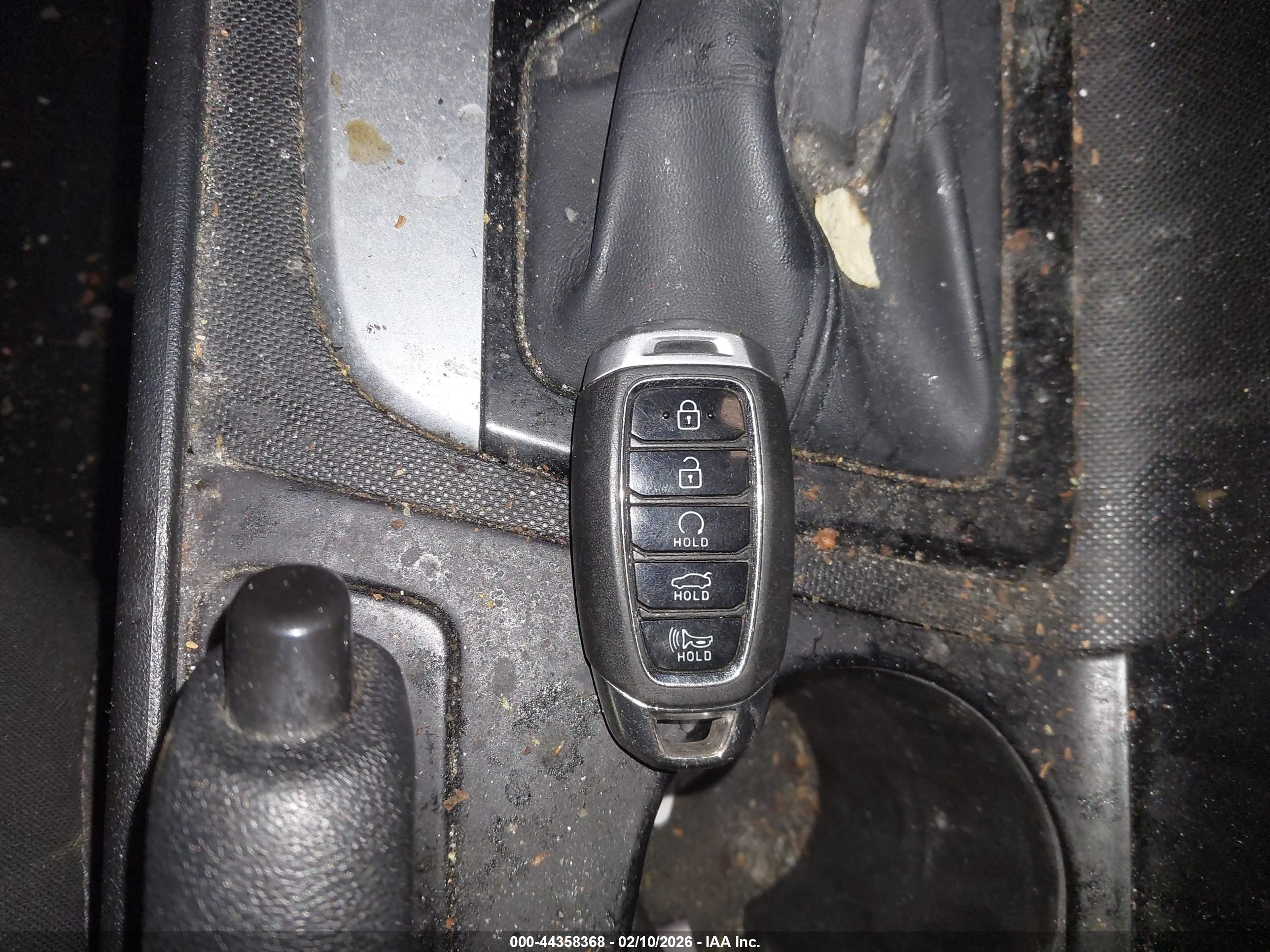 HYUNDAI ELANTRA image 11