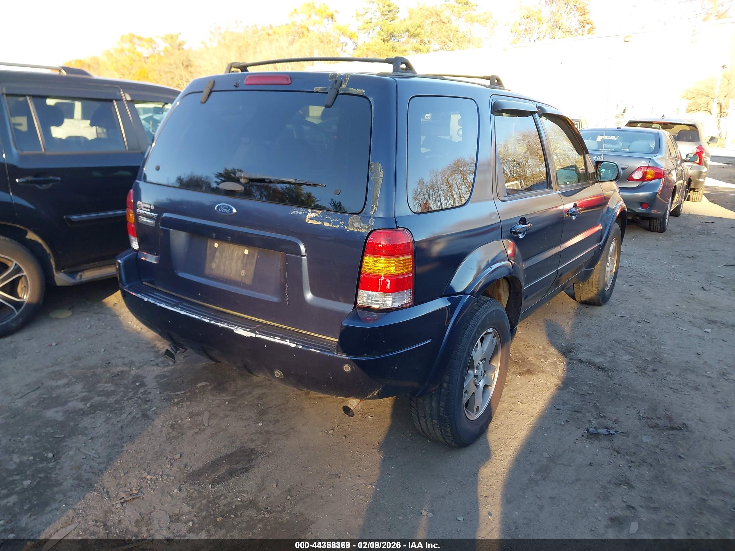 FORD ESCAPE image 4