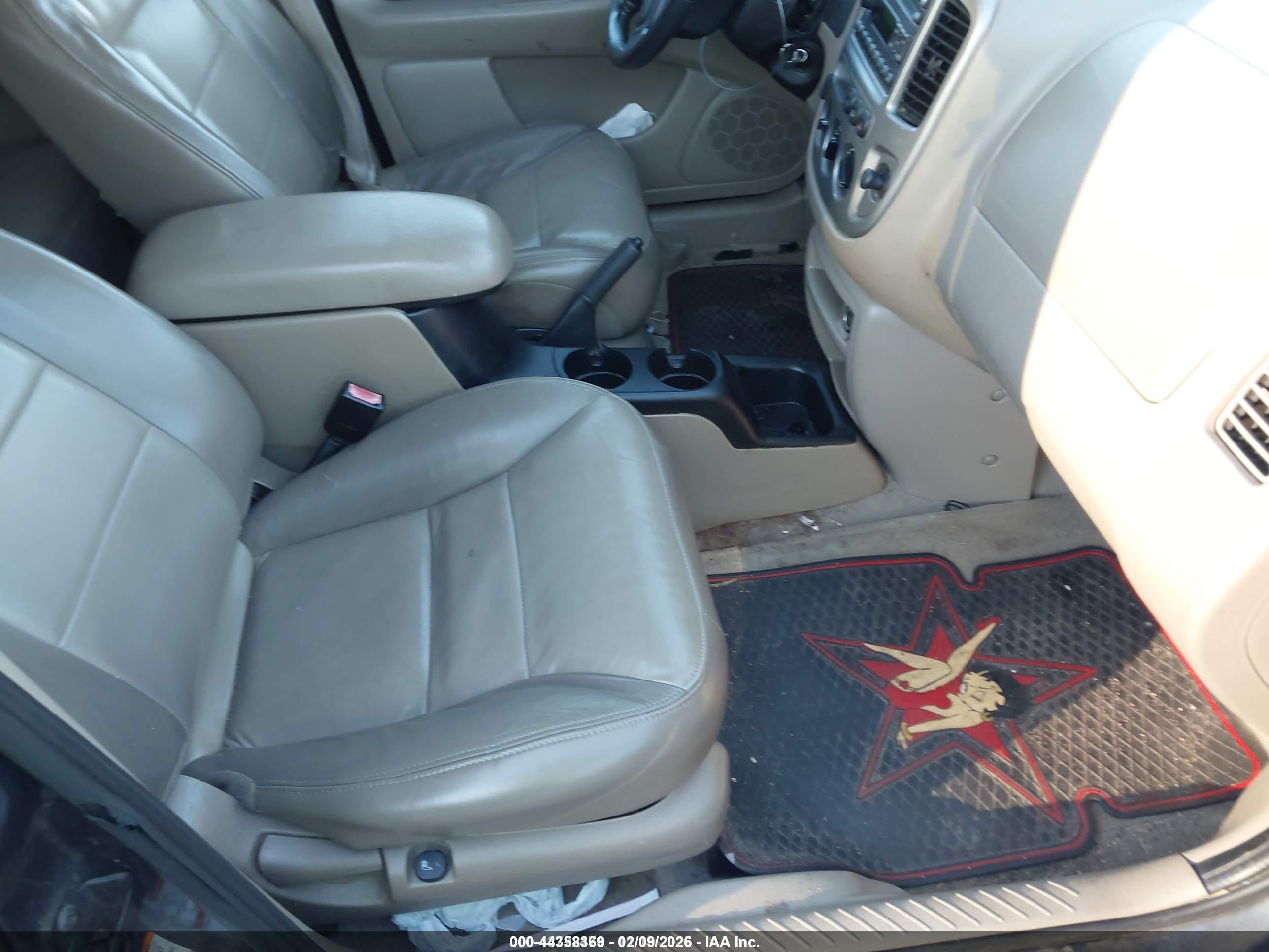 FORD ESCAPE image 5