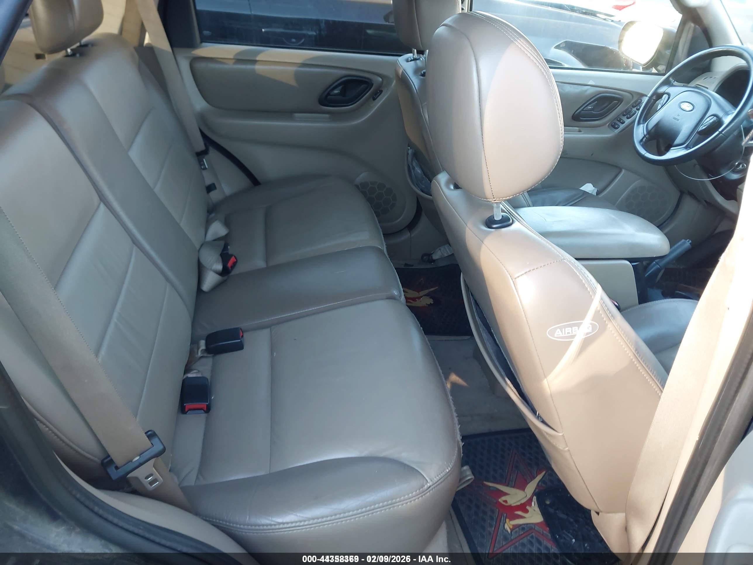 FORD ESCAPE image 8