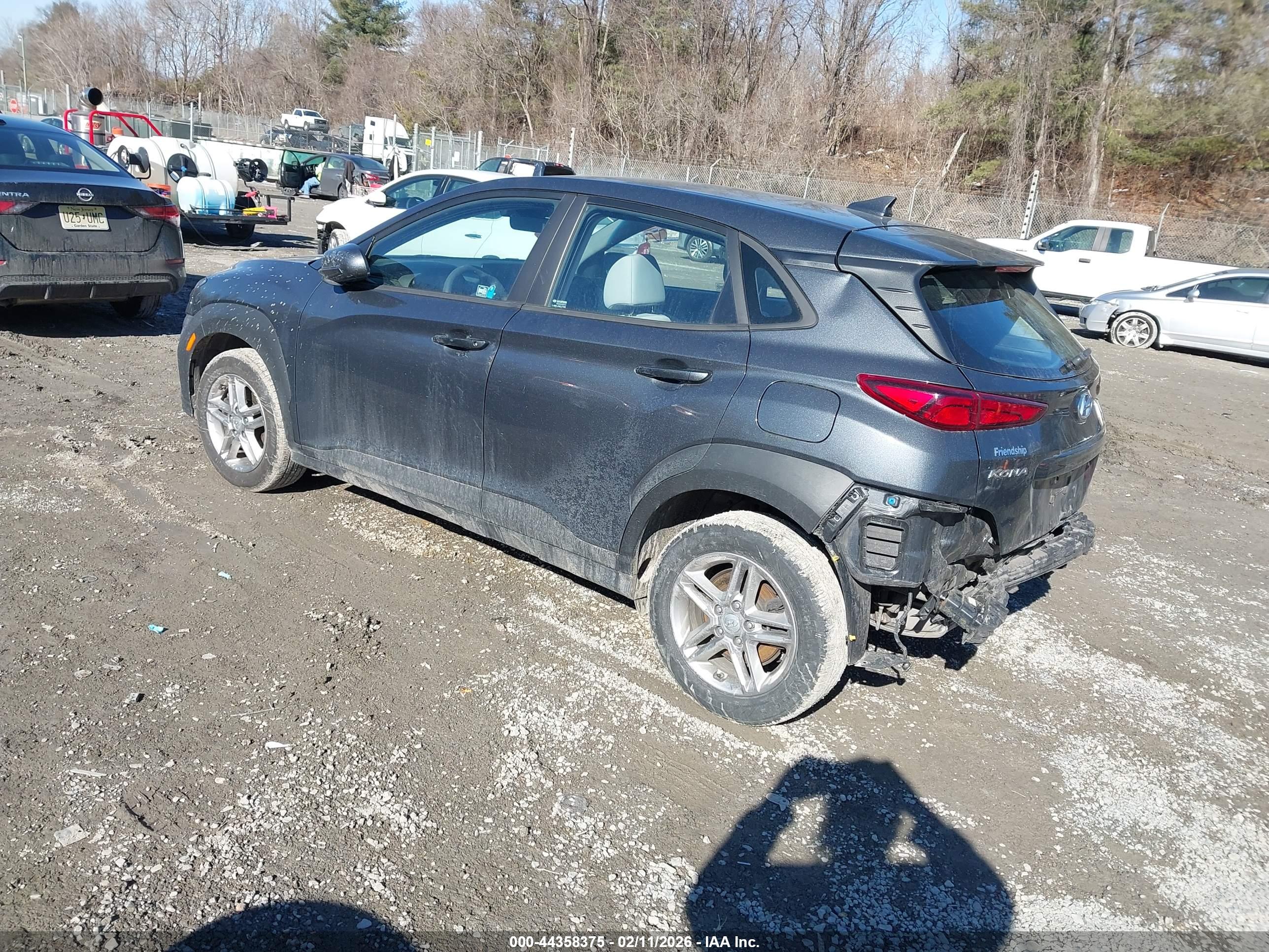 HYUNDAI KONA image 3