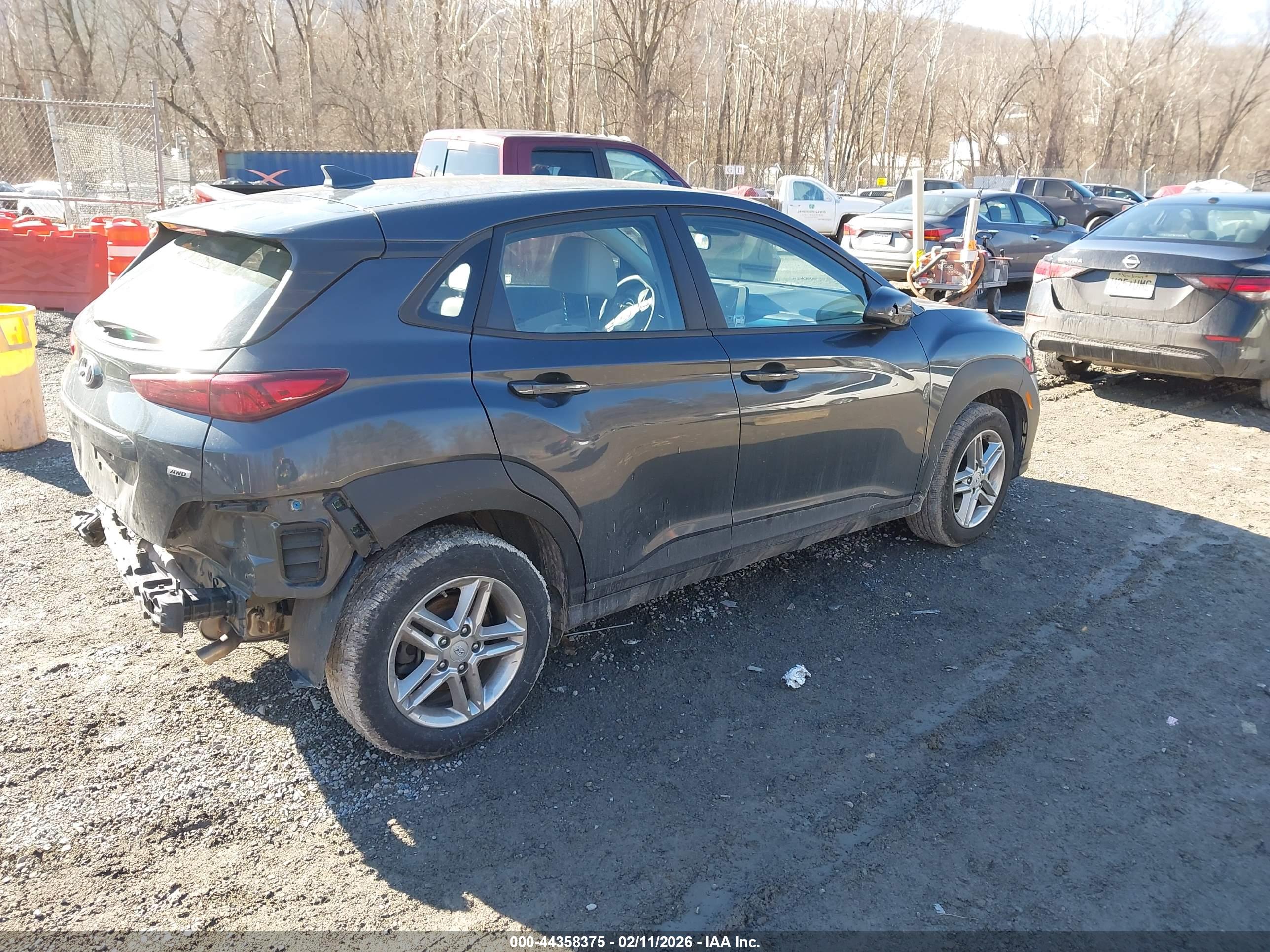 HYUNDAI KONA image 4