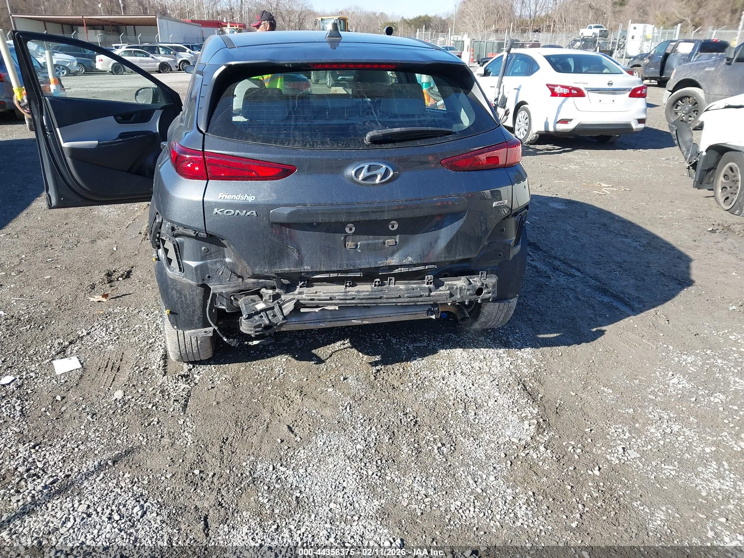 HYUNDAI KONA image 6