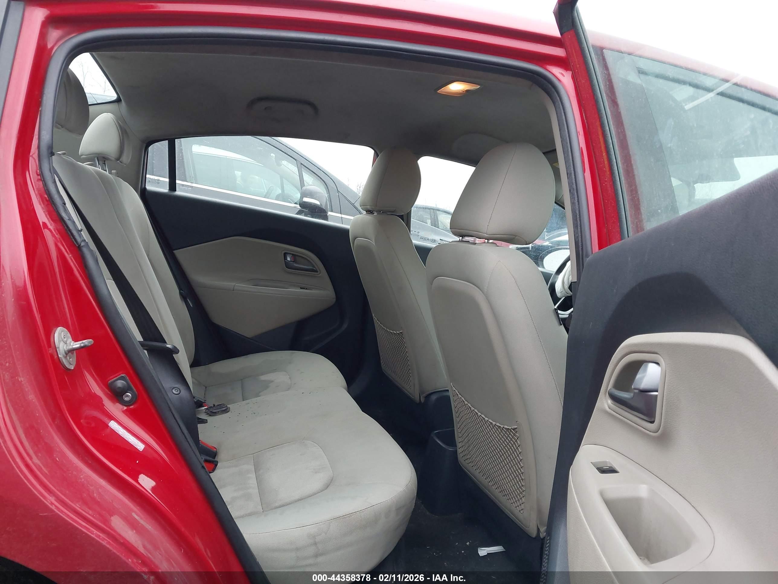 KIA RIO image 8