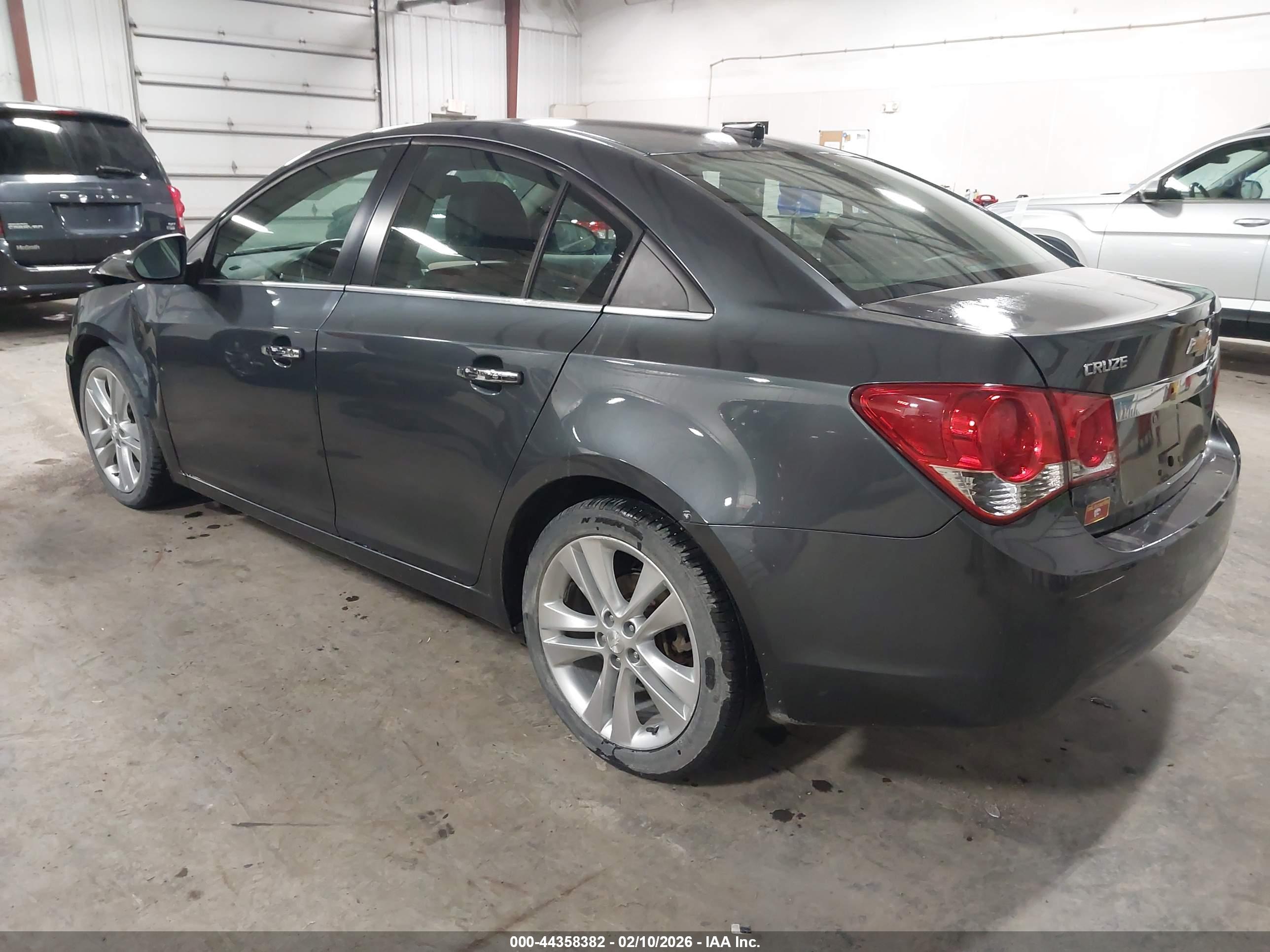 CHEVROLET CRUZE image 3