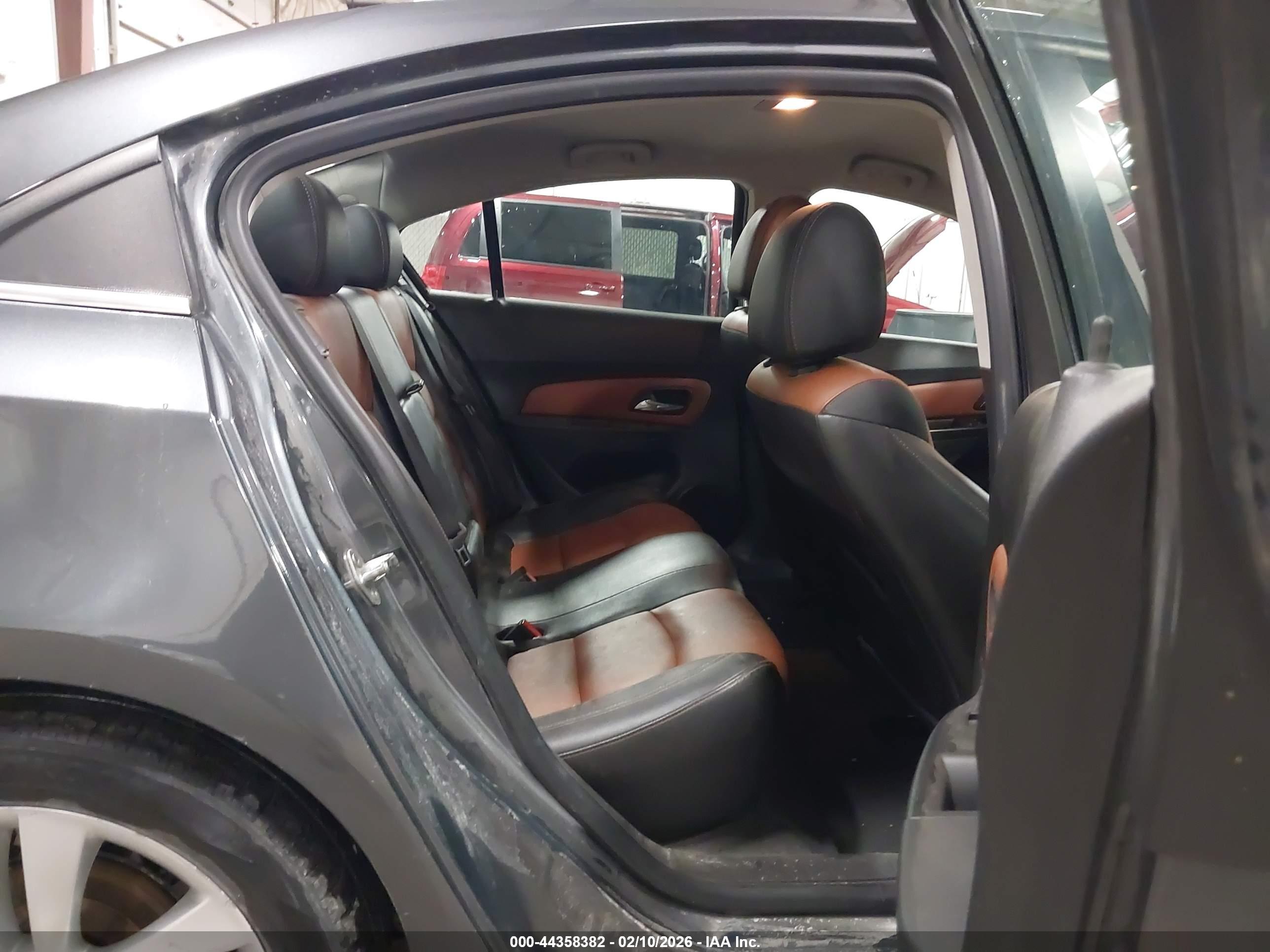 CHEVROLET CRUZE image 8