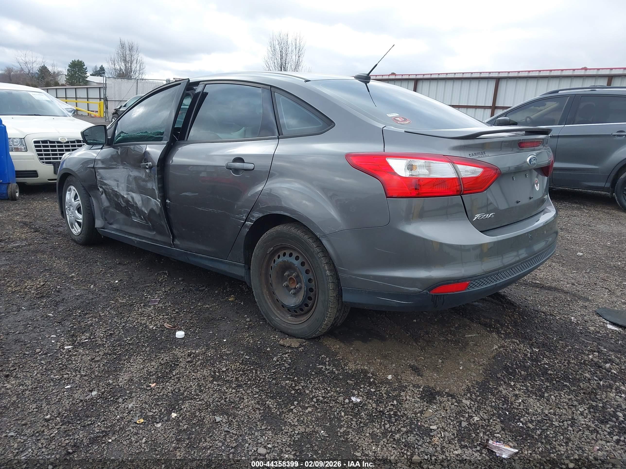 FORD FOCUS image 3