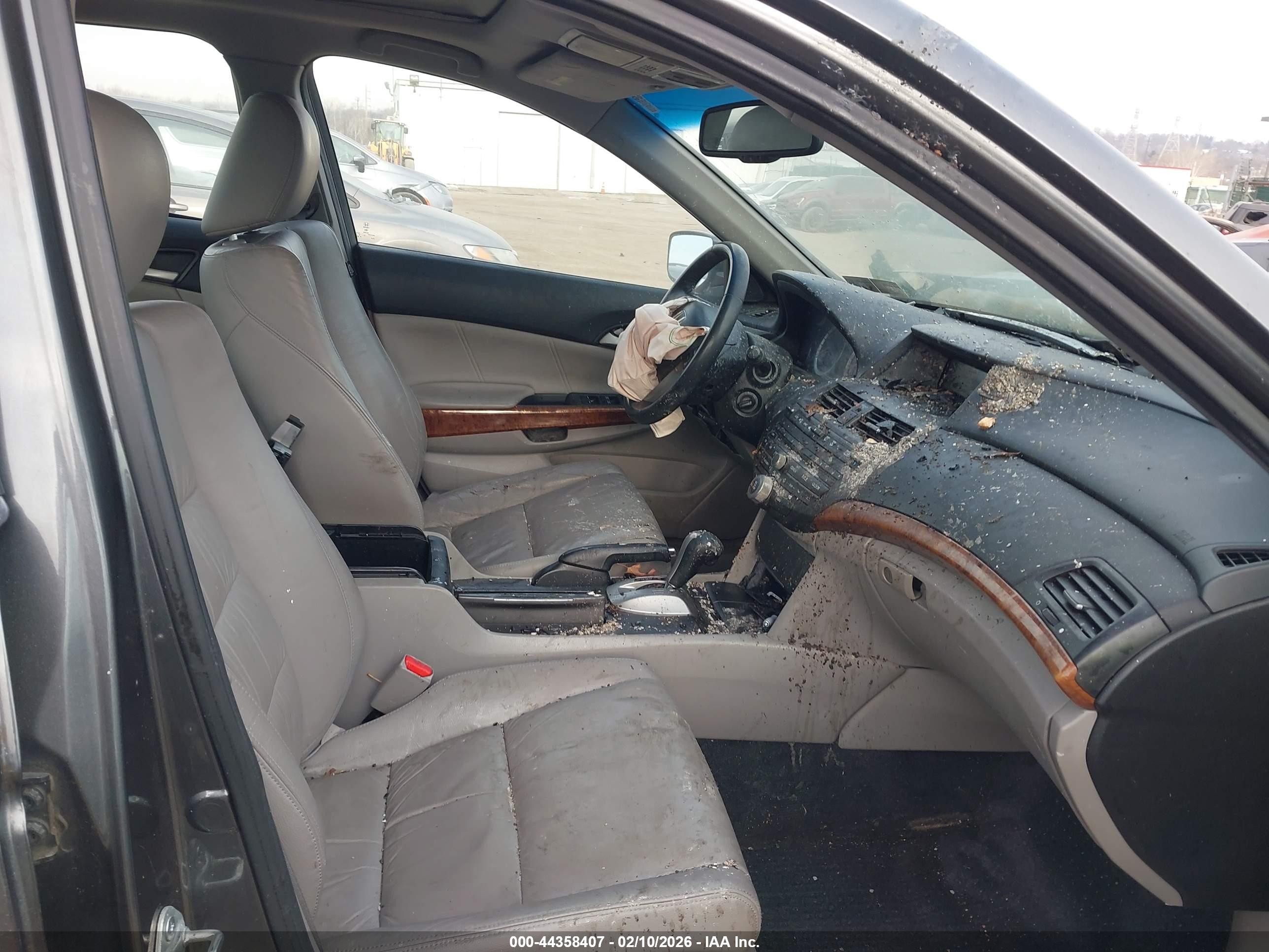 HONDA ACCORD image 5