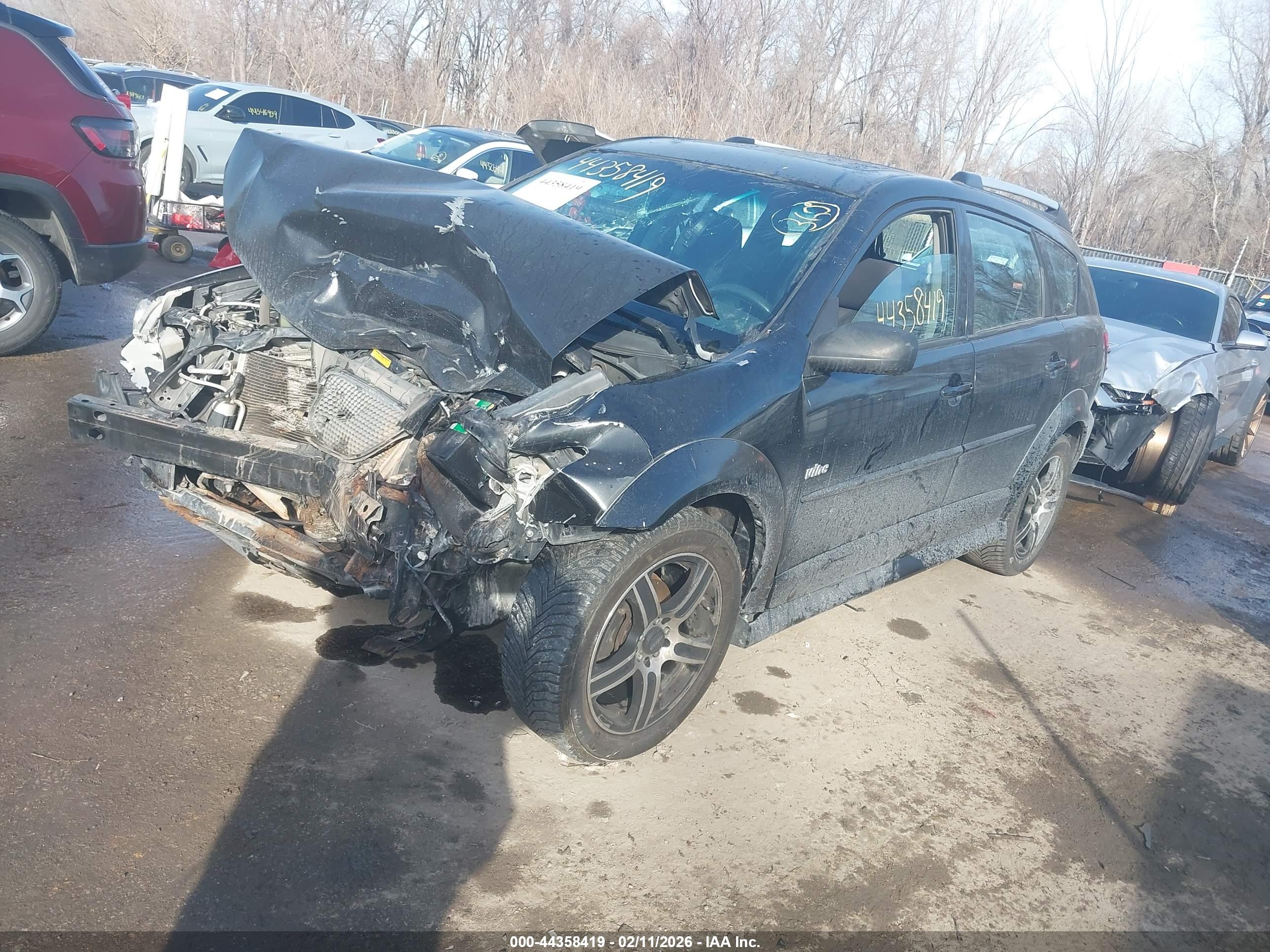 PONTIAC VIBE image 2