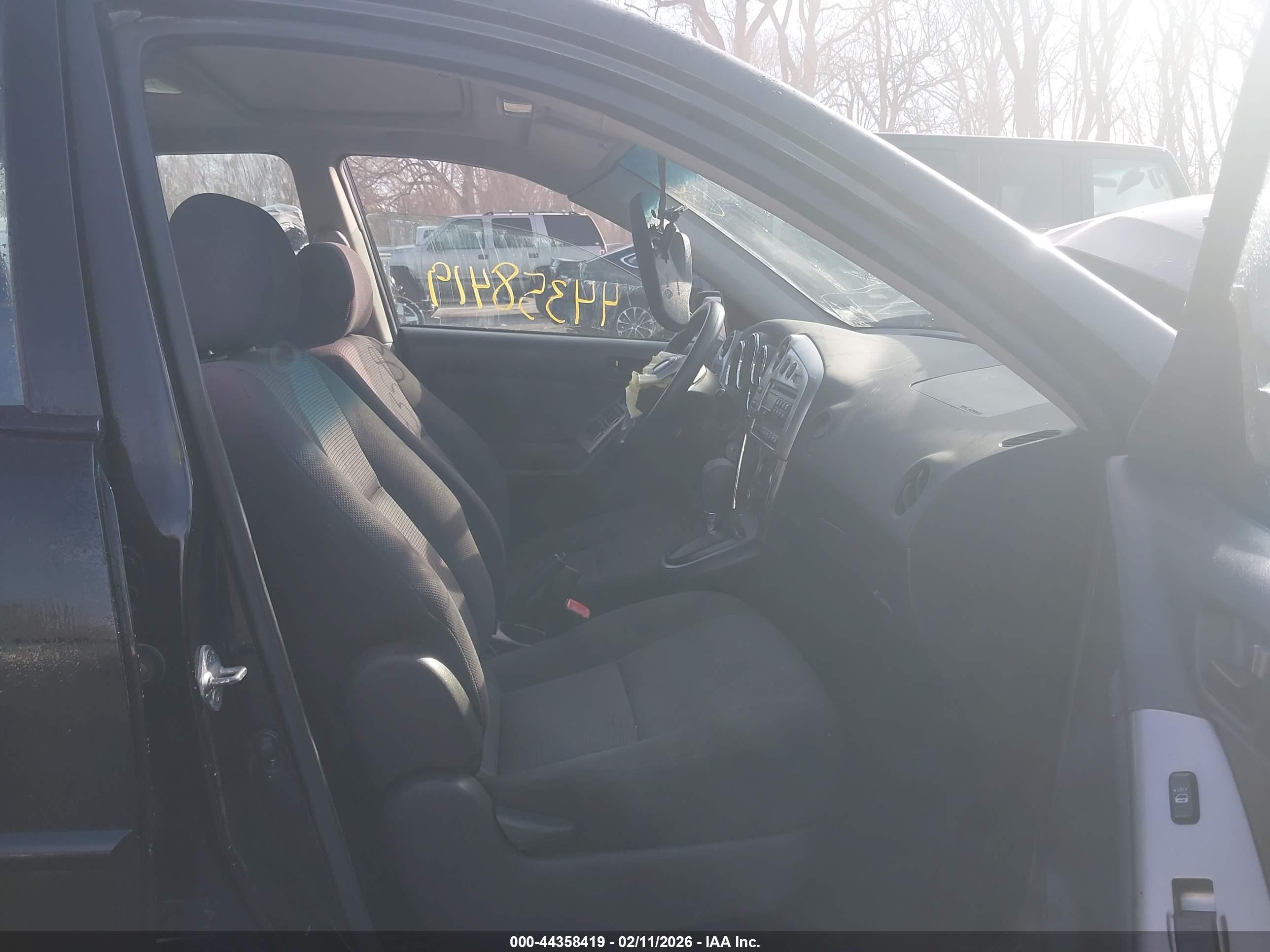 PONTIAC VIBE image 5
