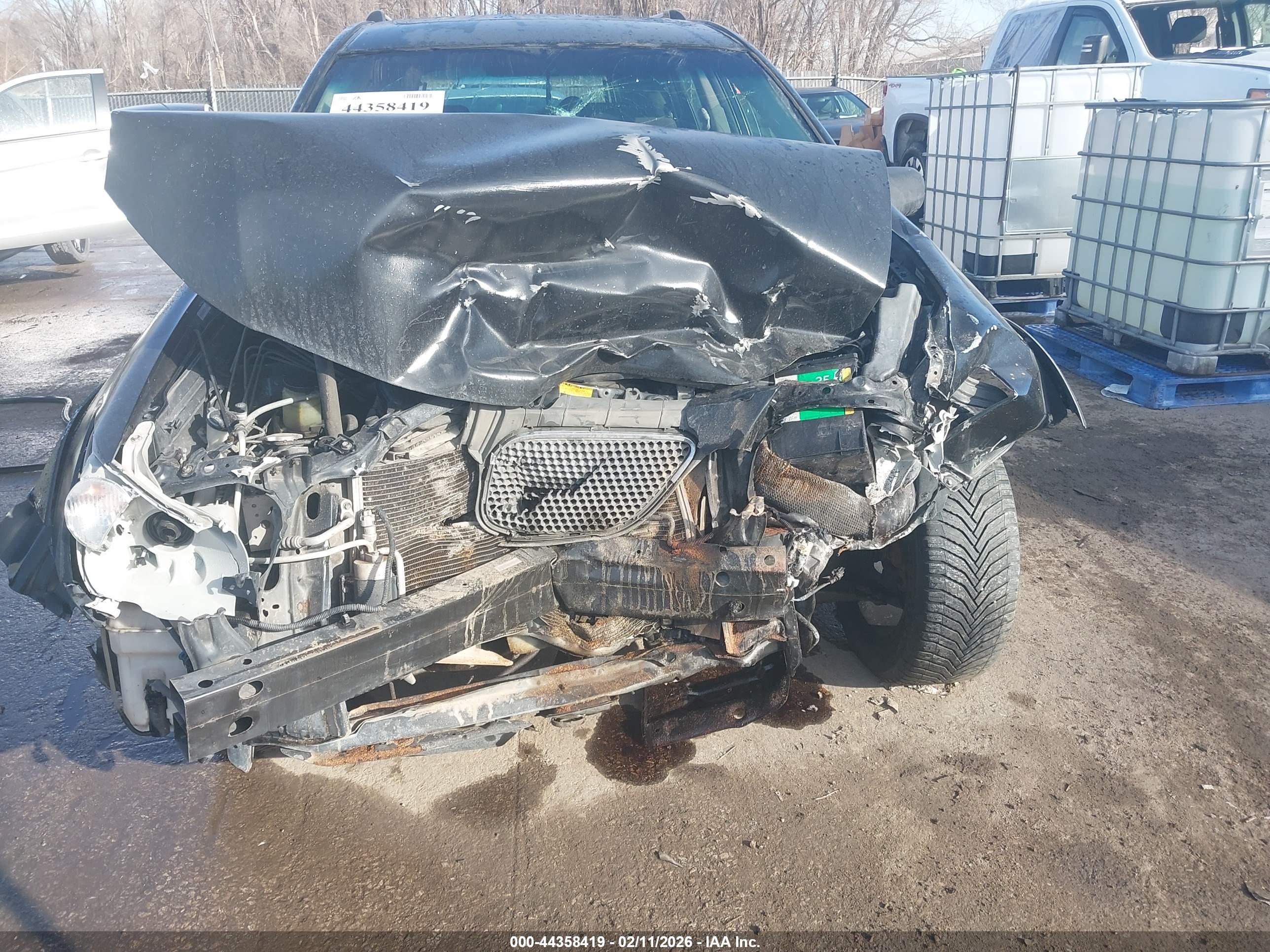 PONTIAC VIBE image 6