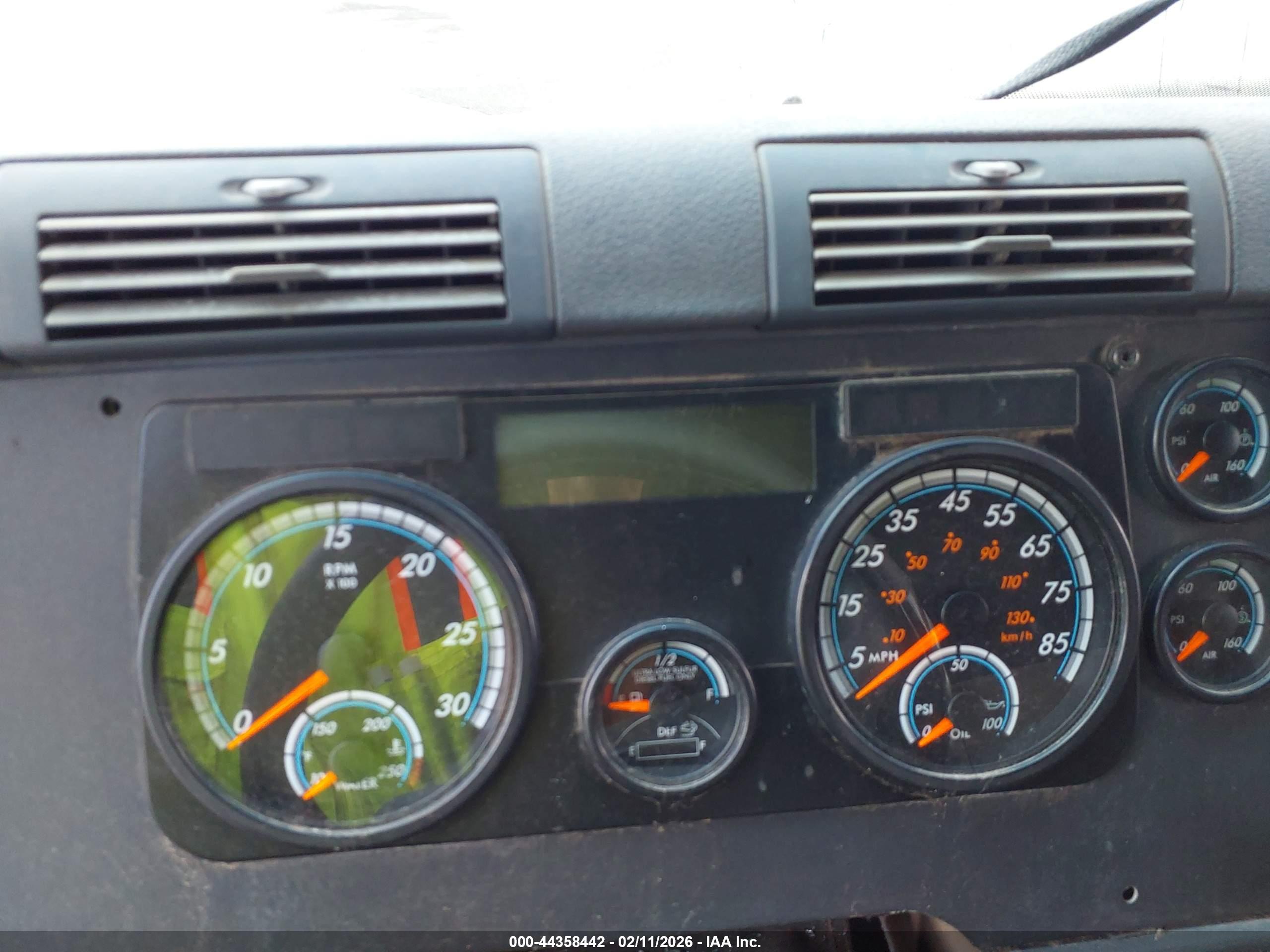 FREIGHTLINER CASCADIA image 6