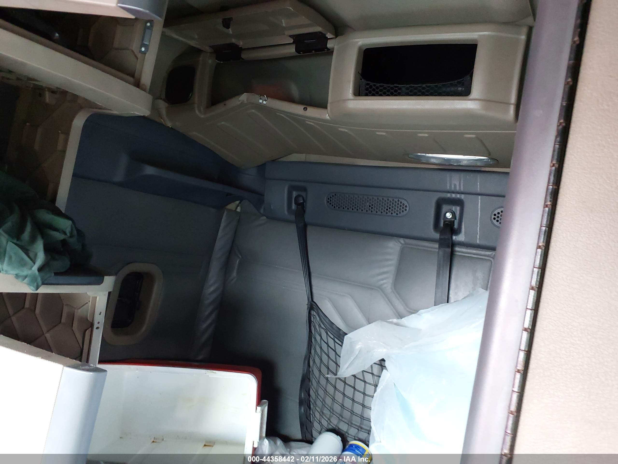 FREIGHTLINER CASCADIA image 7