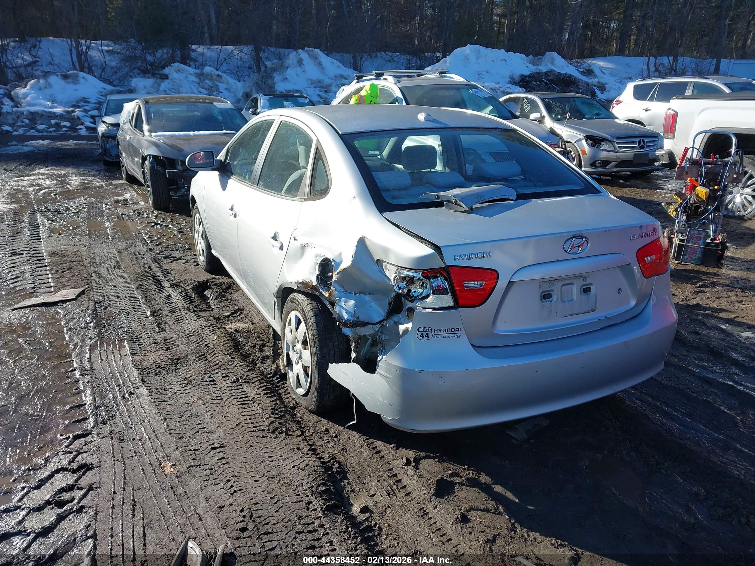 HYUNDAI ELANTRA image 3