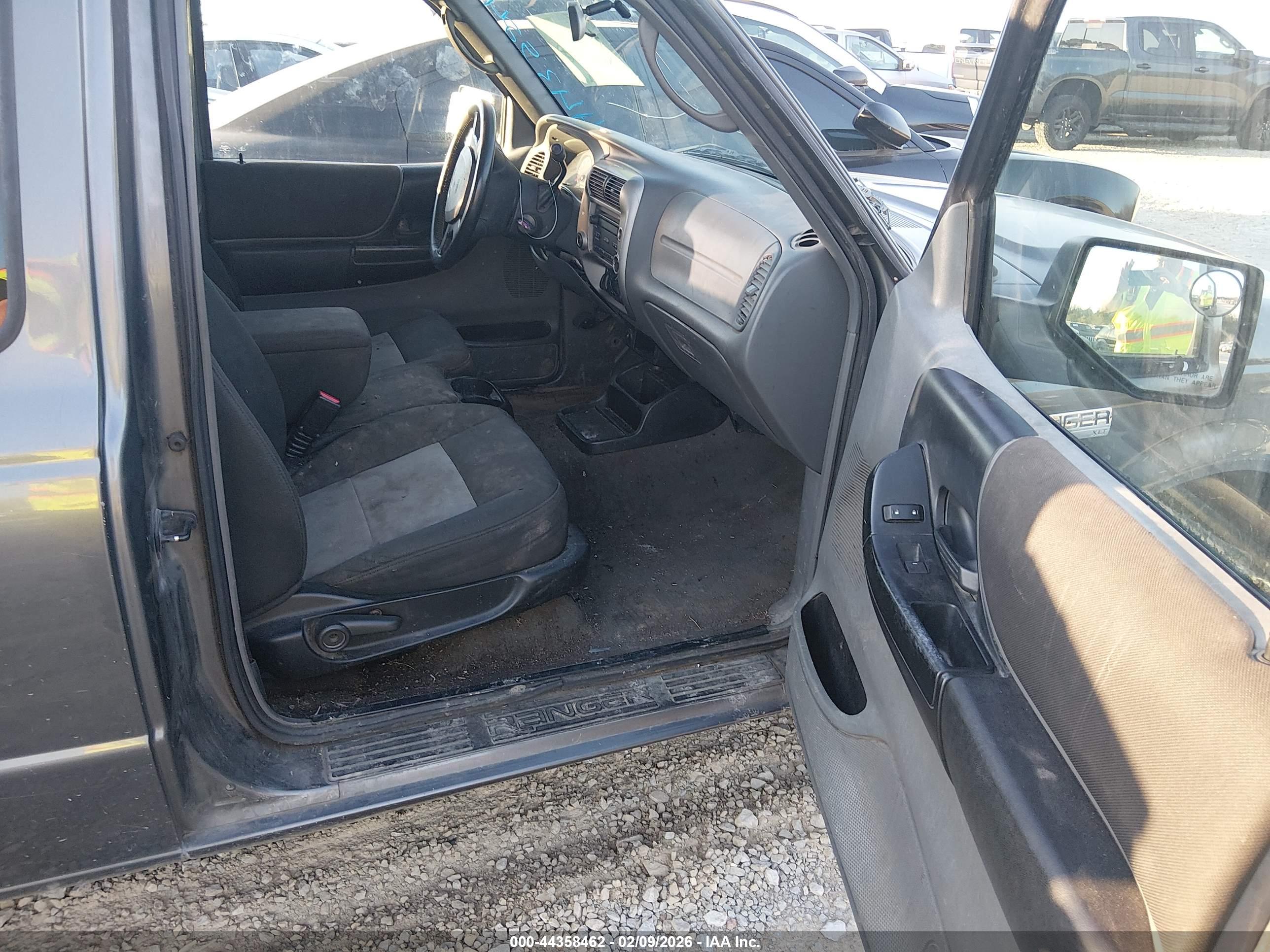 FORD RANGER image 5