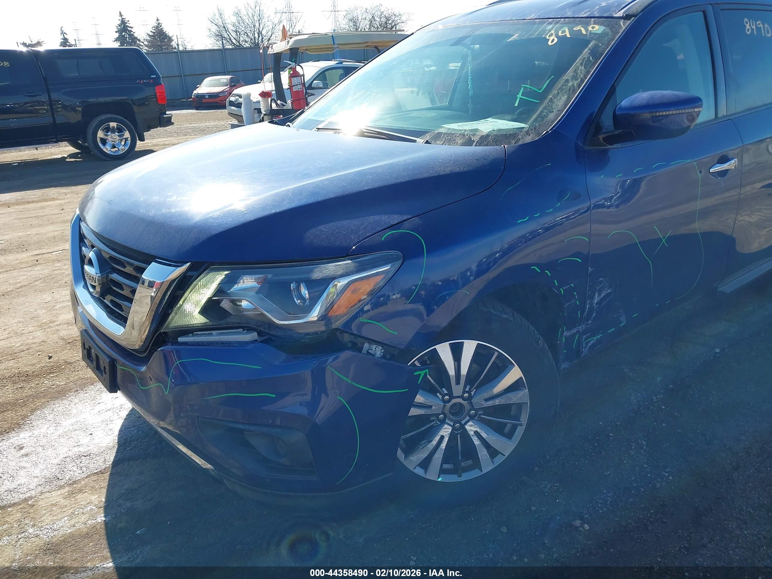 NISSAN PATHFINDER image 6
