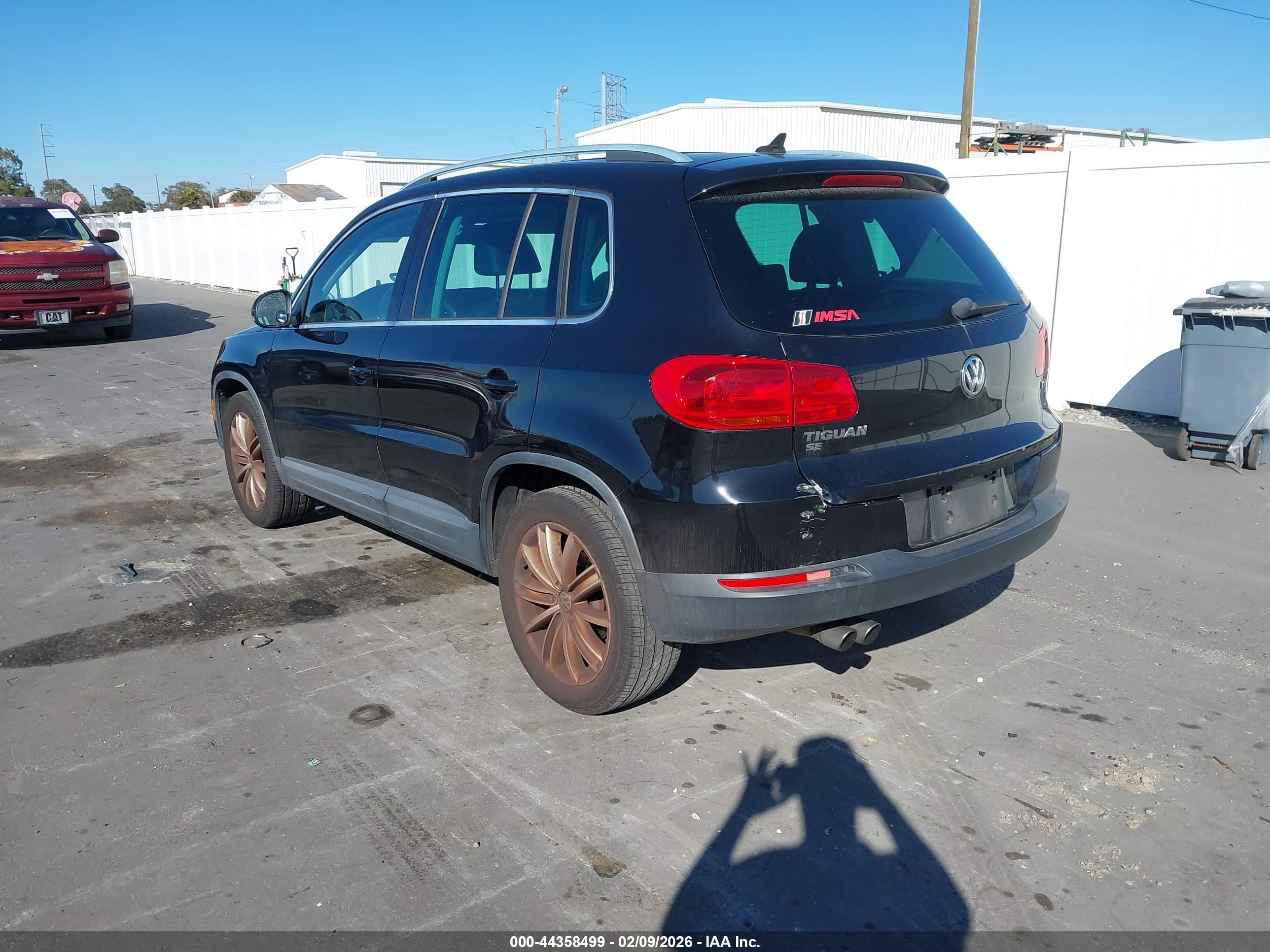 VOLKSWAGEN TIGUAN image 3