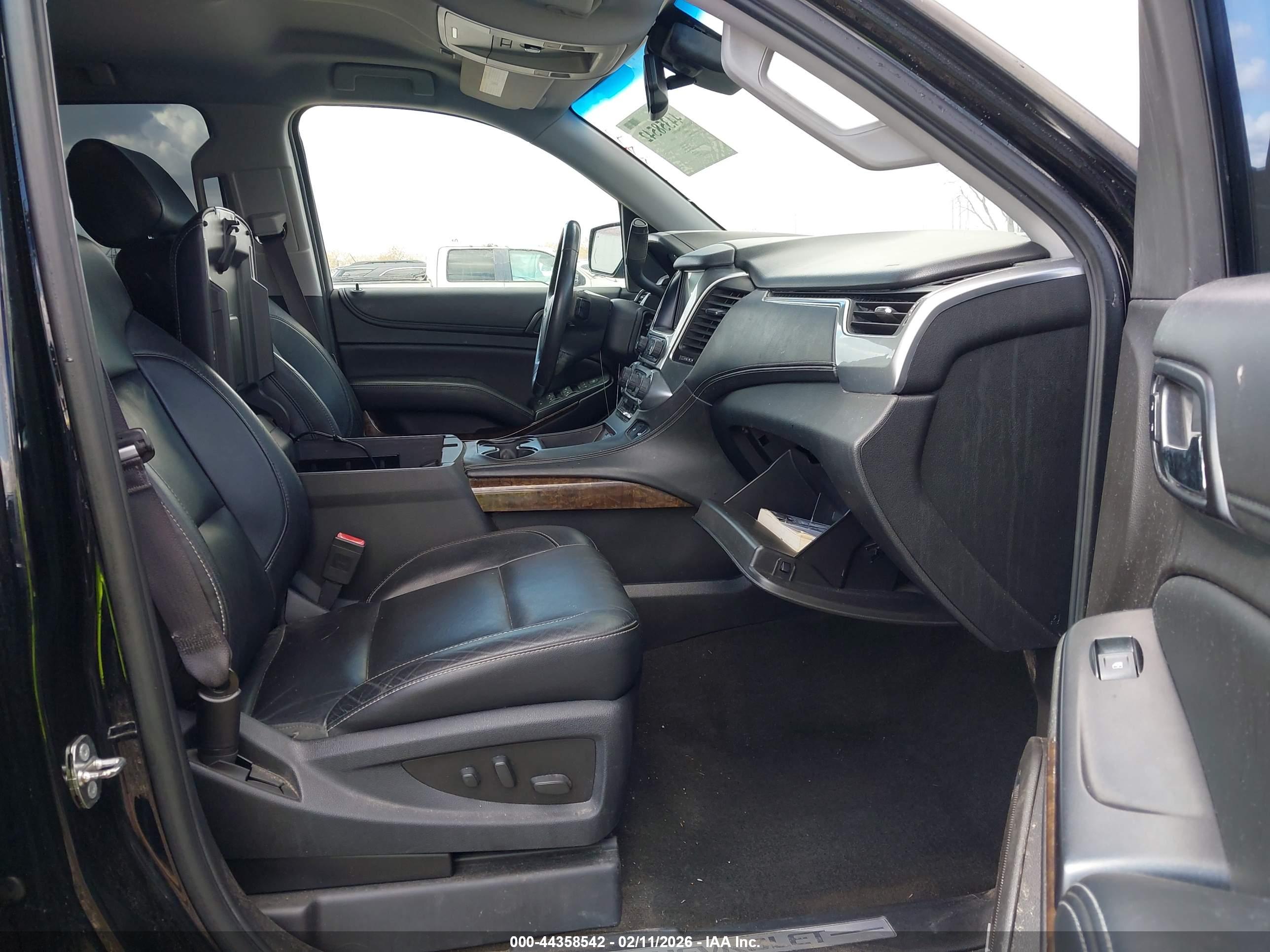 CHEVROLET TAHOE image 5