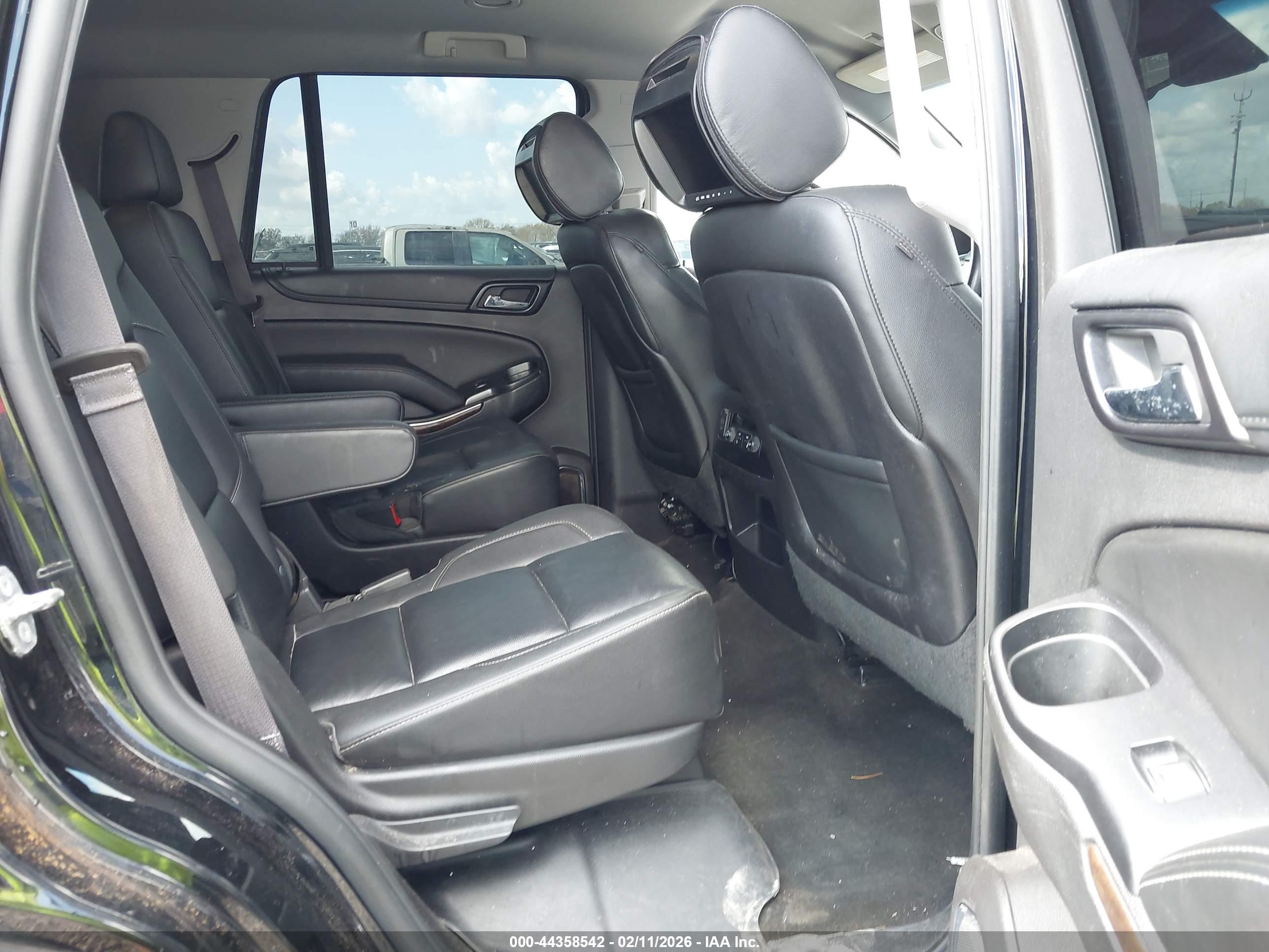 CHEVROLET TAHOE image 8