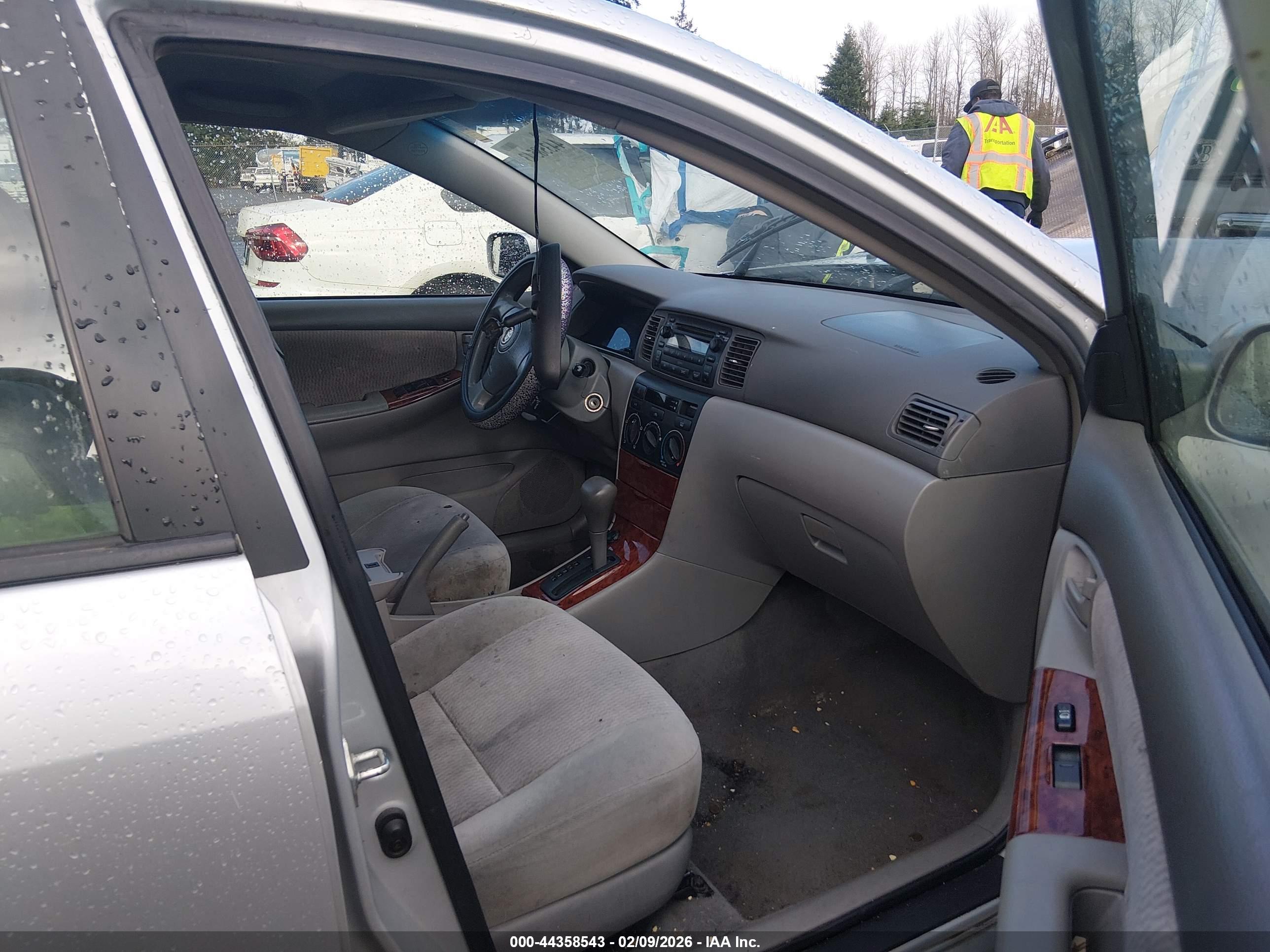 TOYOTA COROLLA image 5