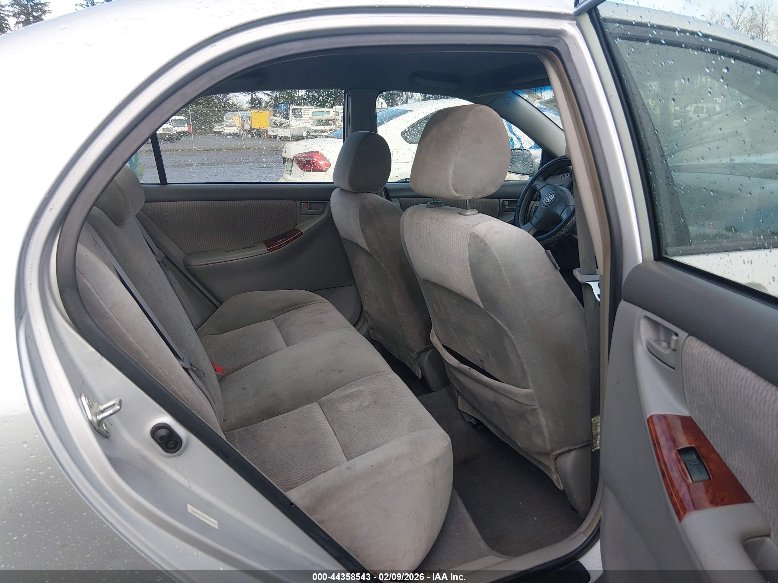 TOYOTA COROLLA image 8