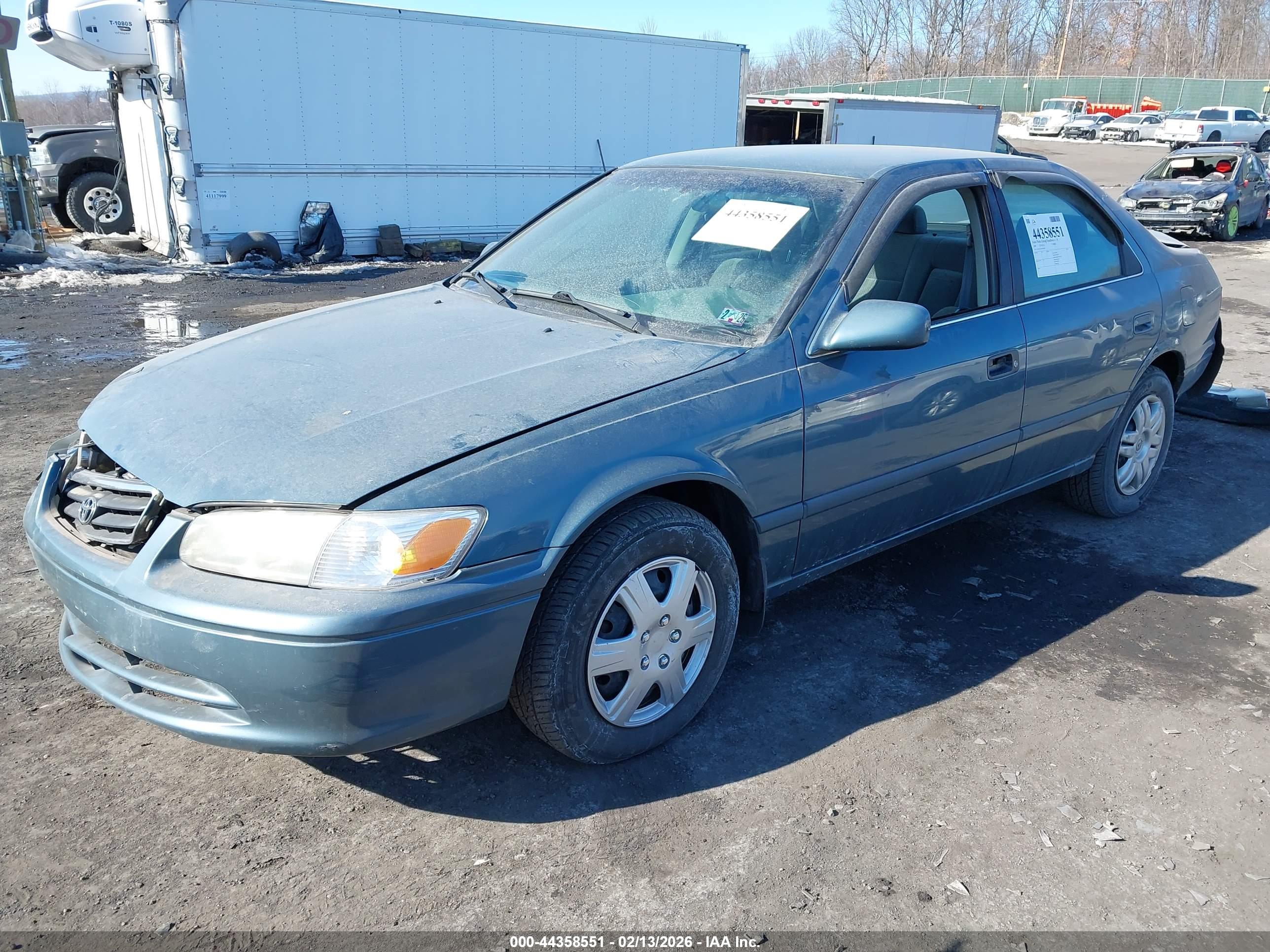 TOYOTA CAMRY image 2
